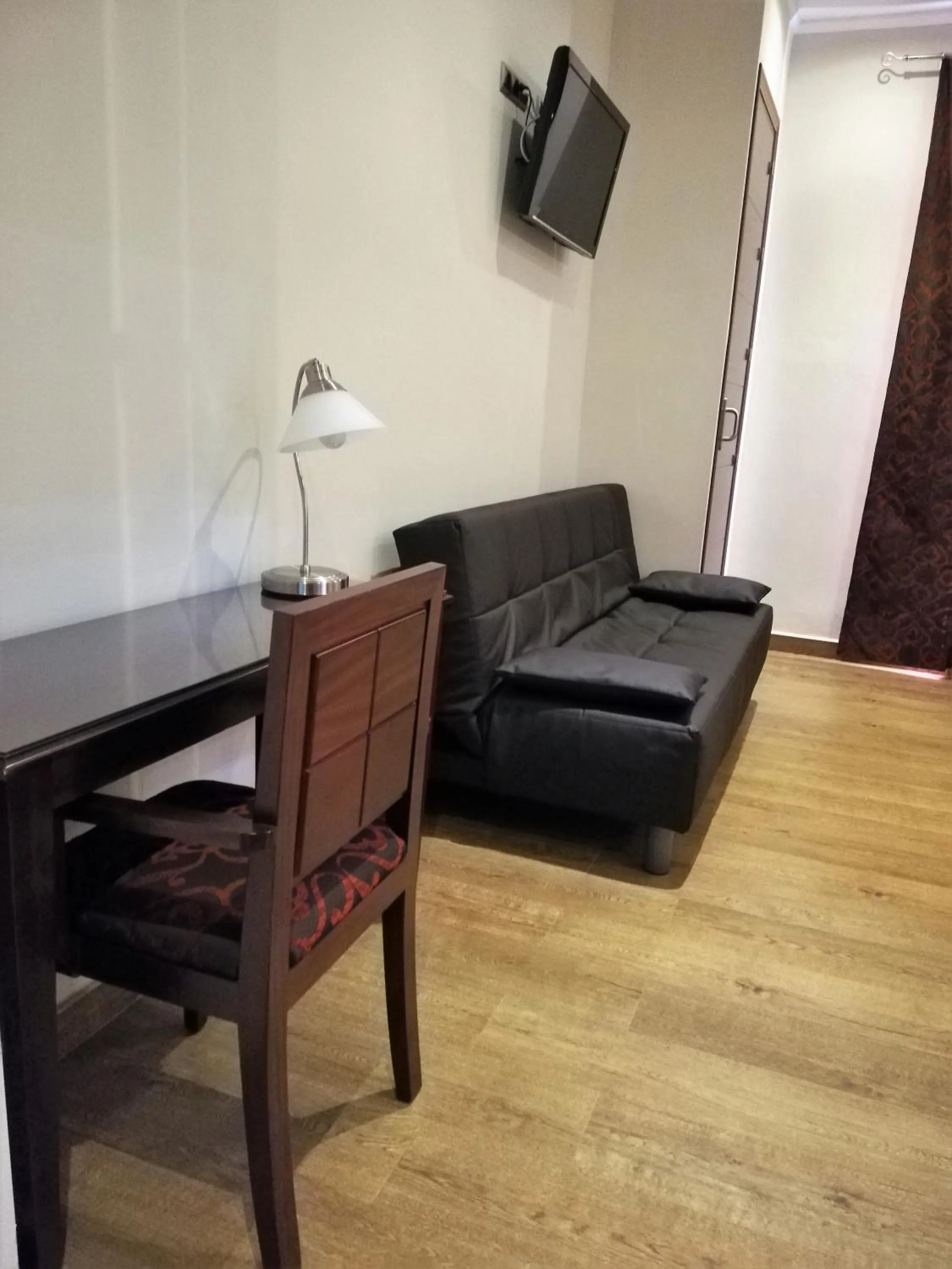 TV and multimedia in Hotel LB Lebrija by MA 22 Puntos