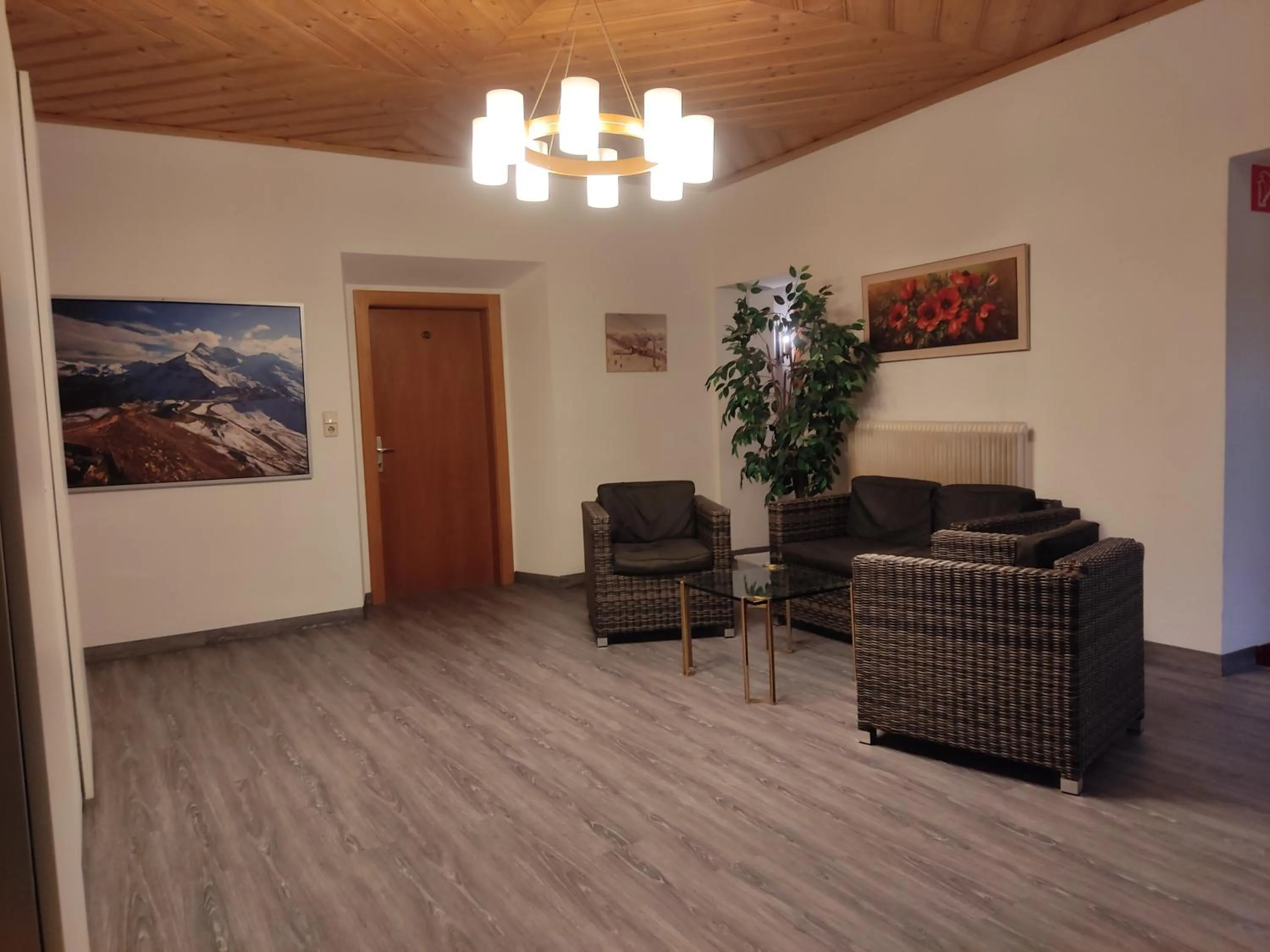 Seating area in Hotel Kirchenwirt