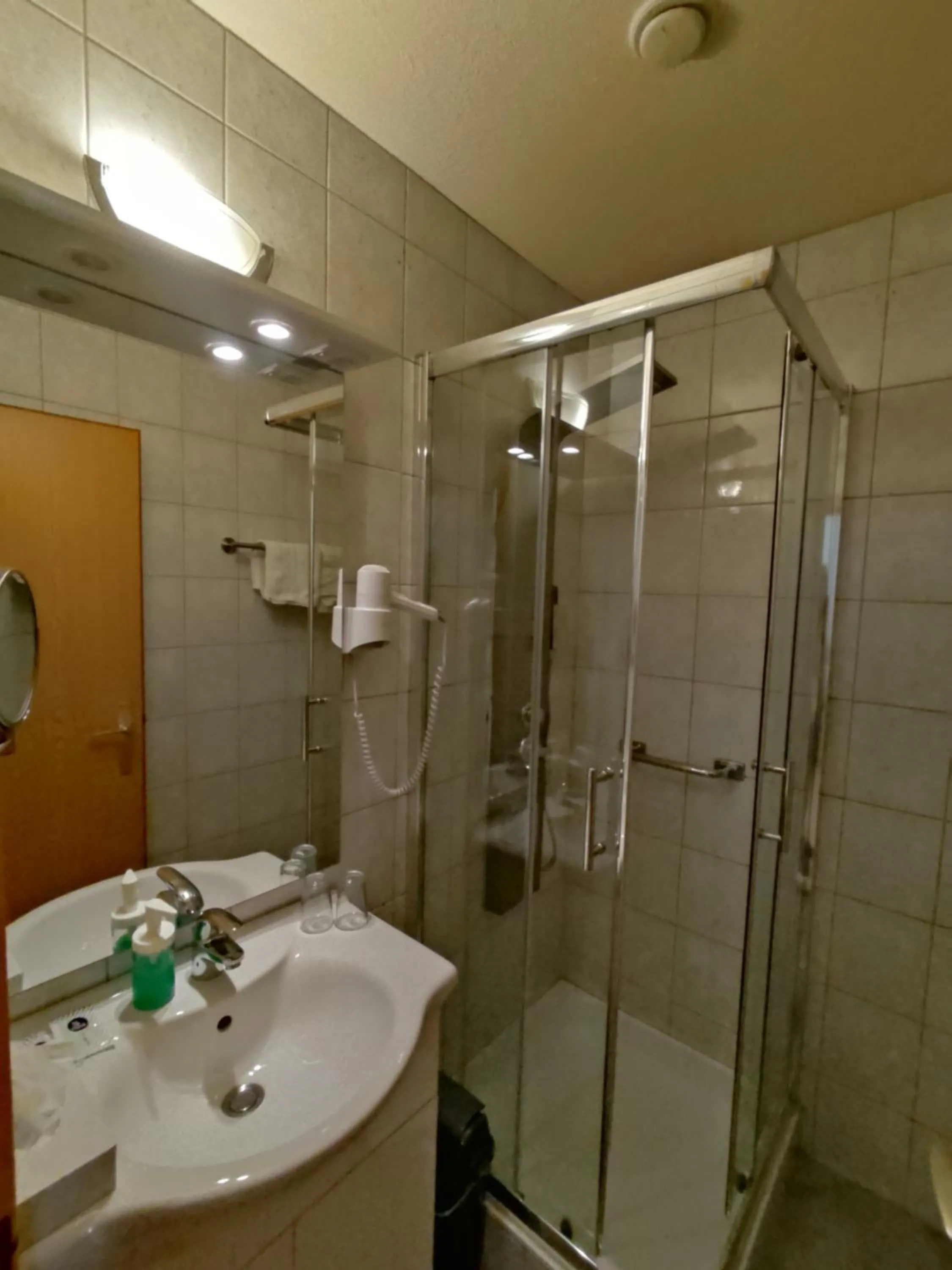 Bathroom in Hotel Kirchenwirt