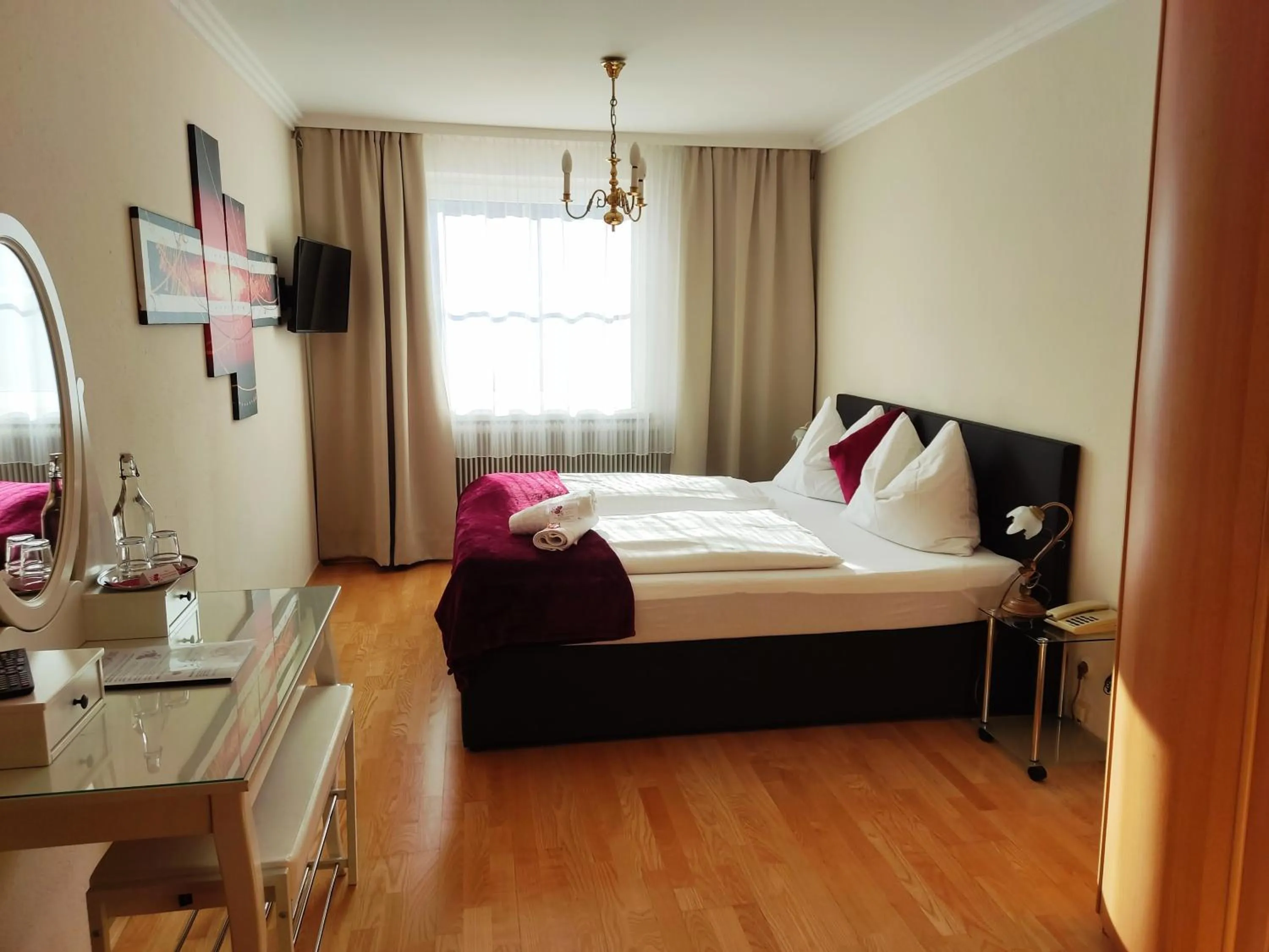 Staff, Bed in Hotel Kirchenwirt