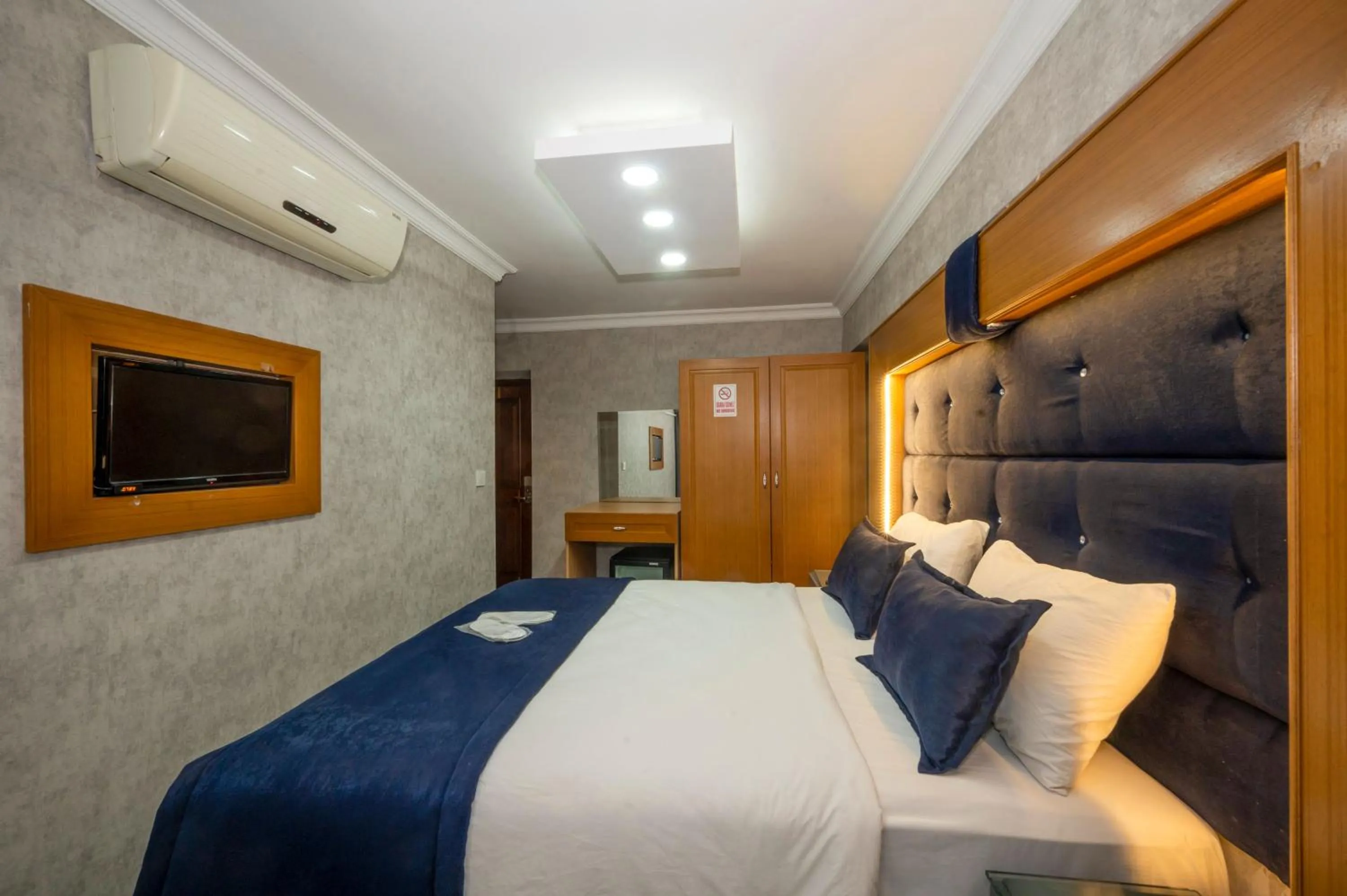 TV and multimedia, Bed in Tamara Residence Hotel İstanbul