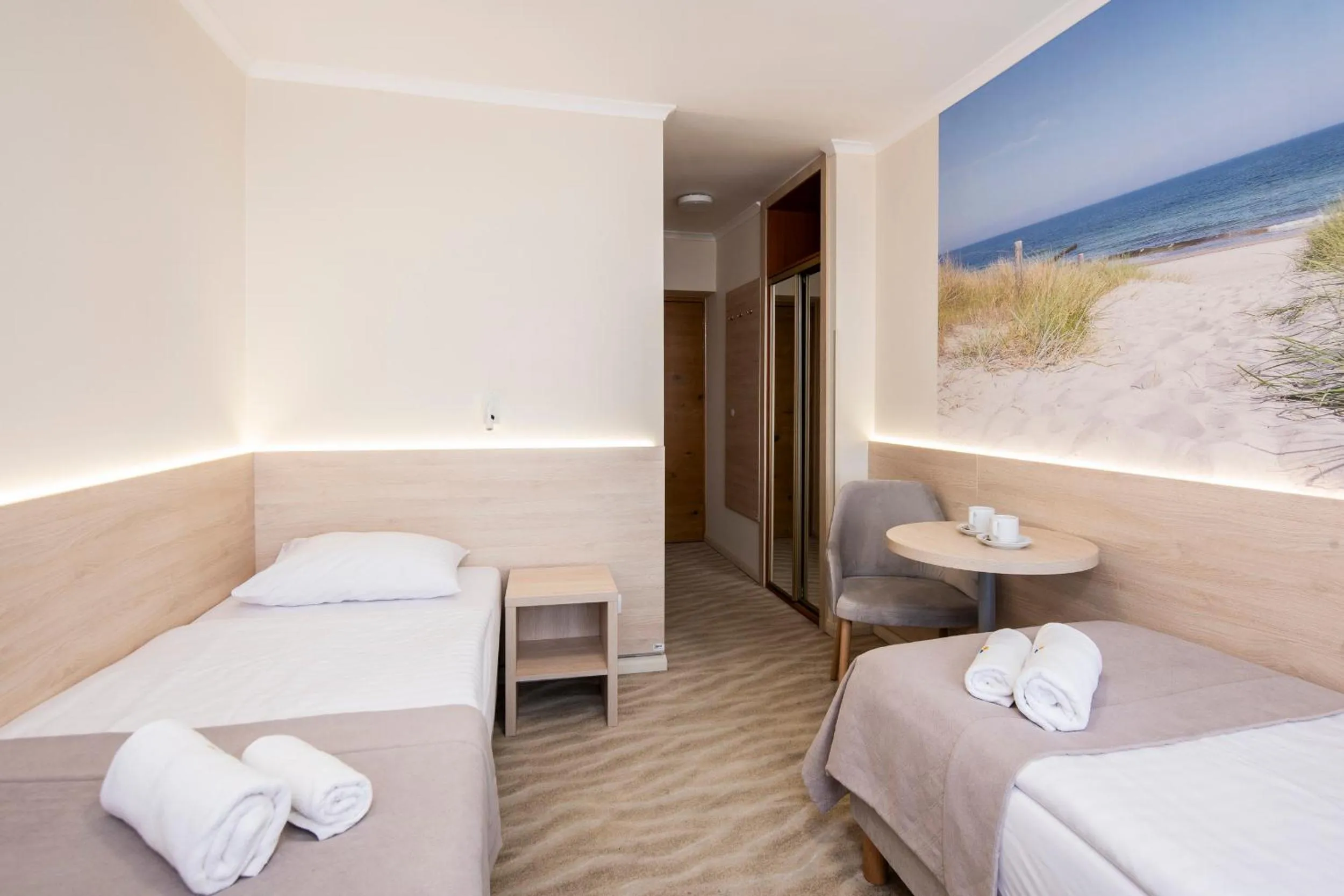 Photo of the whole room, Bed in Interferie Cechsztyn