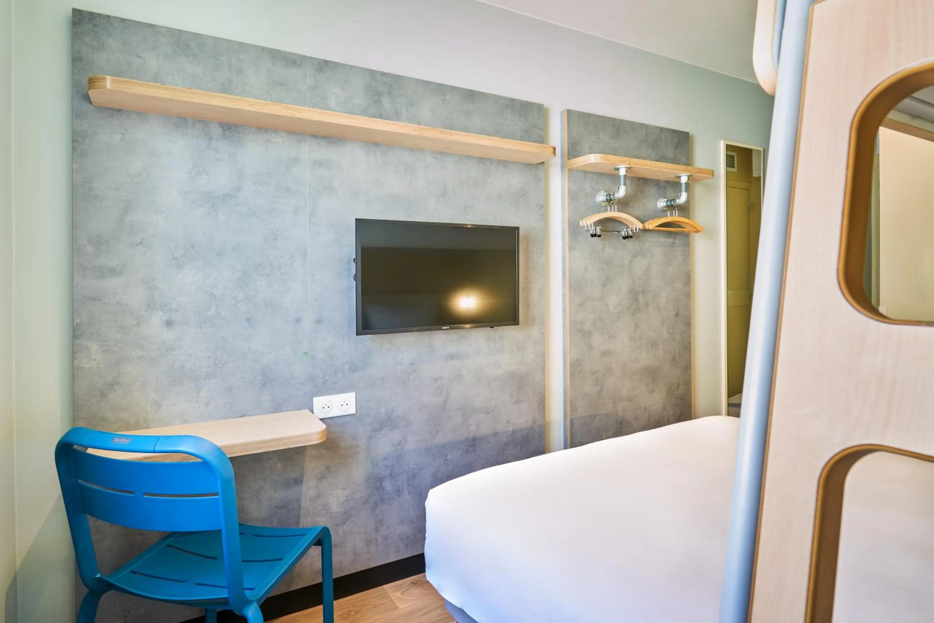 TV and multimedia, Bed in ibis budget Saint-Maurice