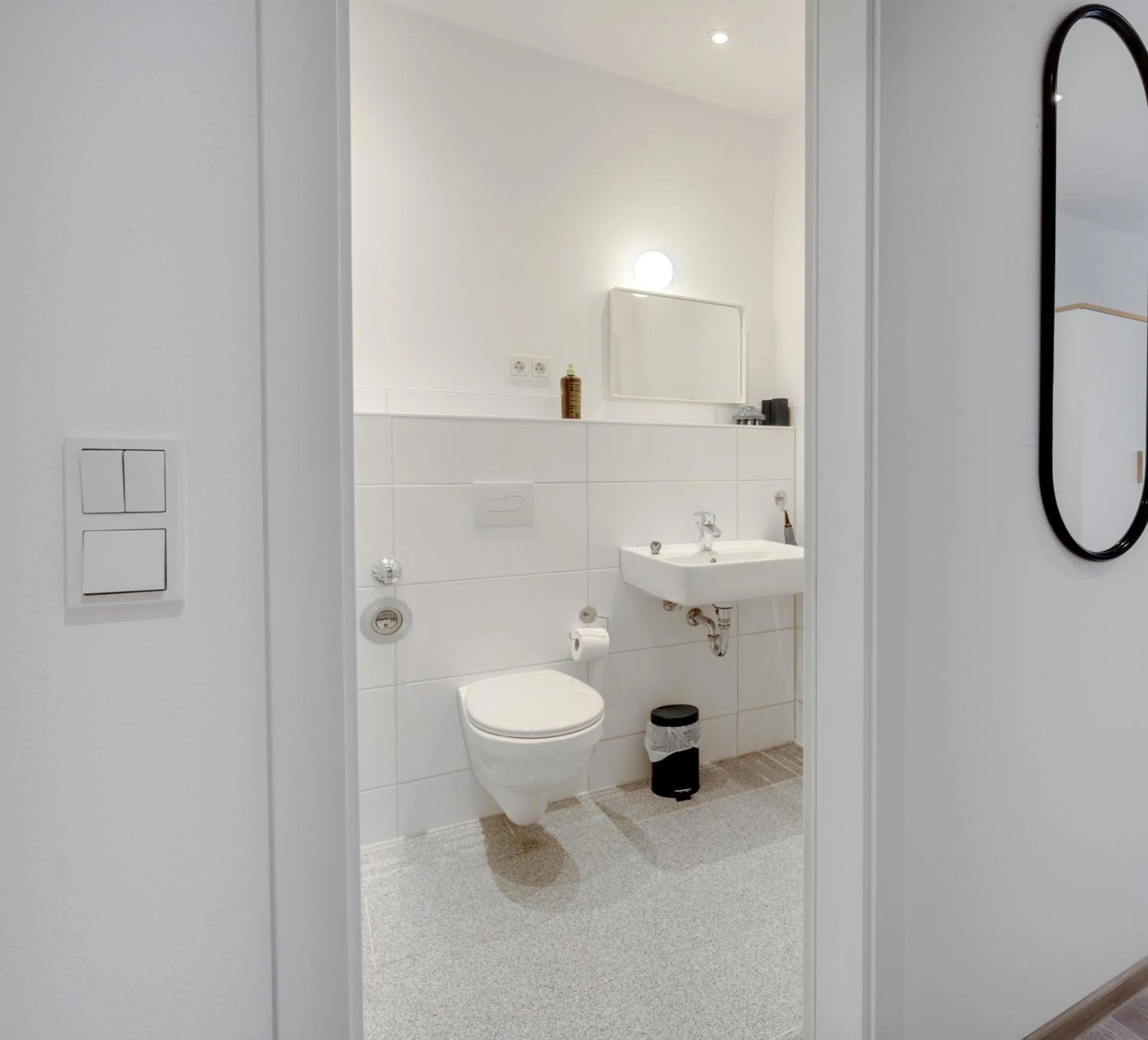 Shower in Limehome Essen Kibbelstraße