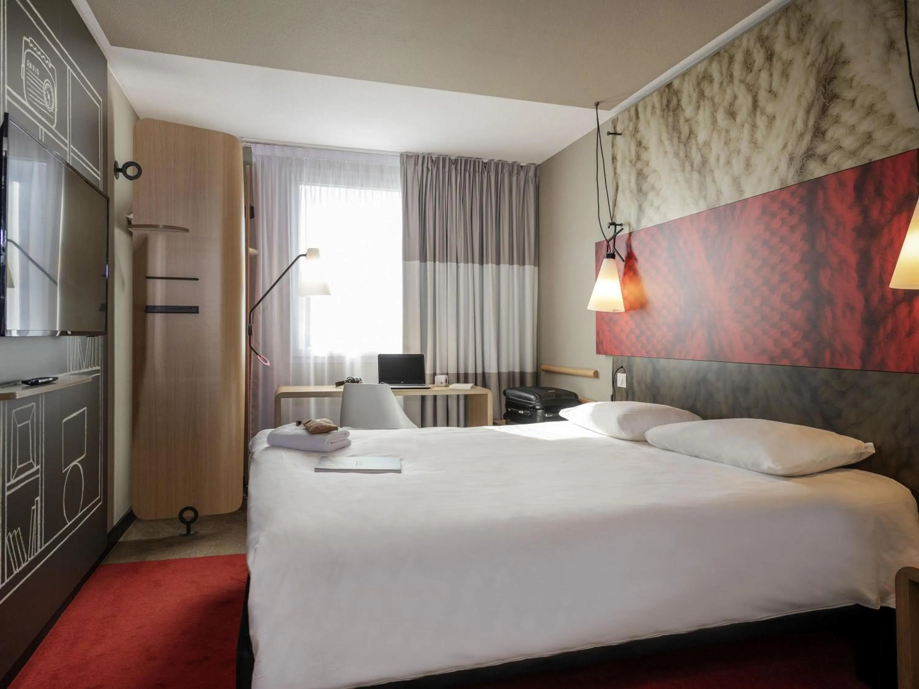 Bedroom, Bed in ibis Lyon Caluire Cité Internationale