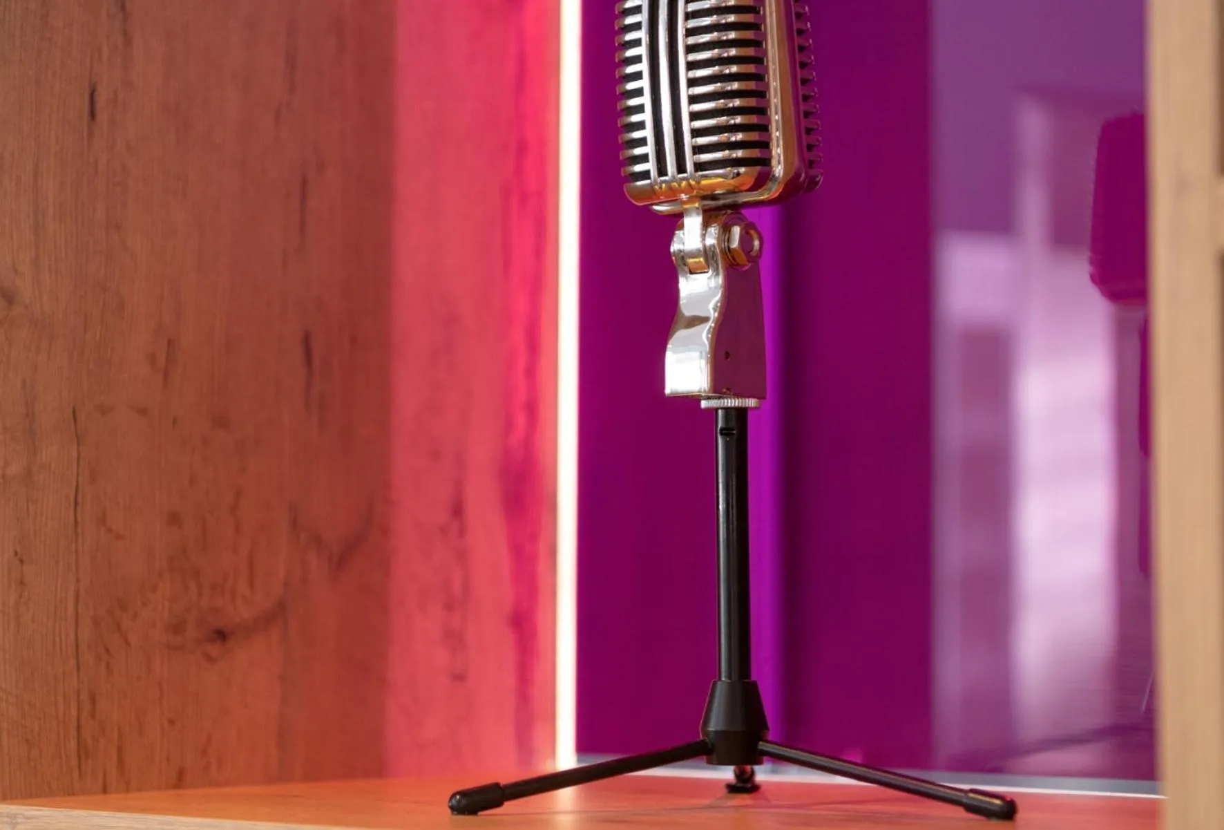 Lobby or reception in ibis Lyon Caluire Cité Internationale