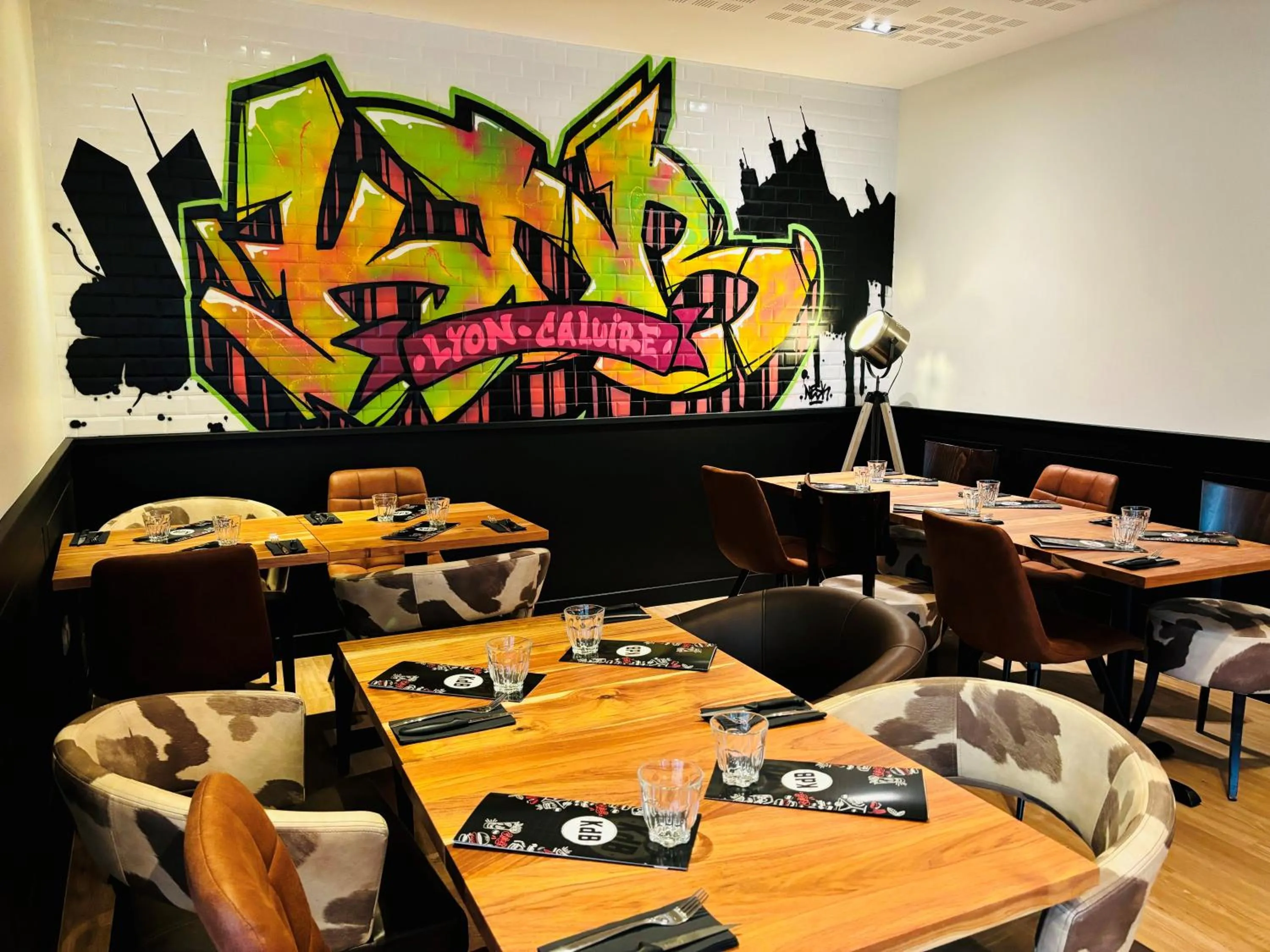 Restaurant/places to eat in ibis Lyon Caluire Cité Internationale