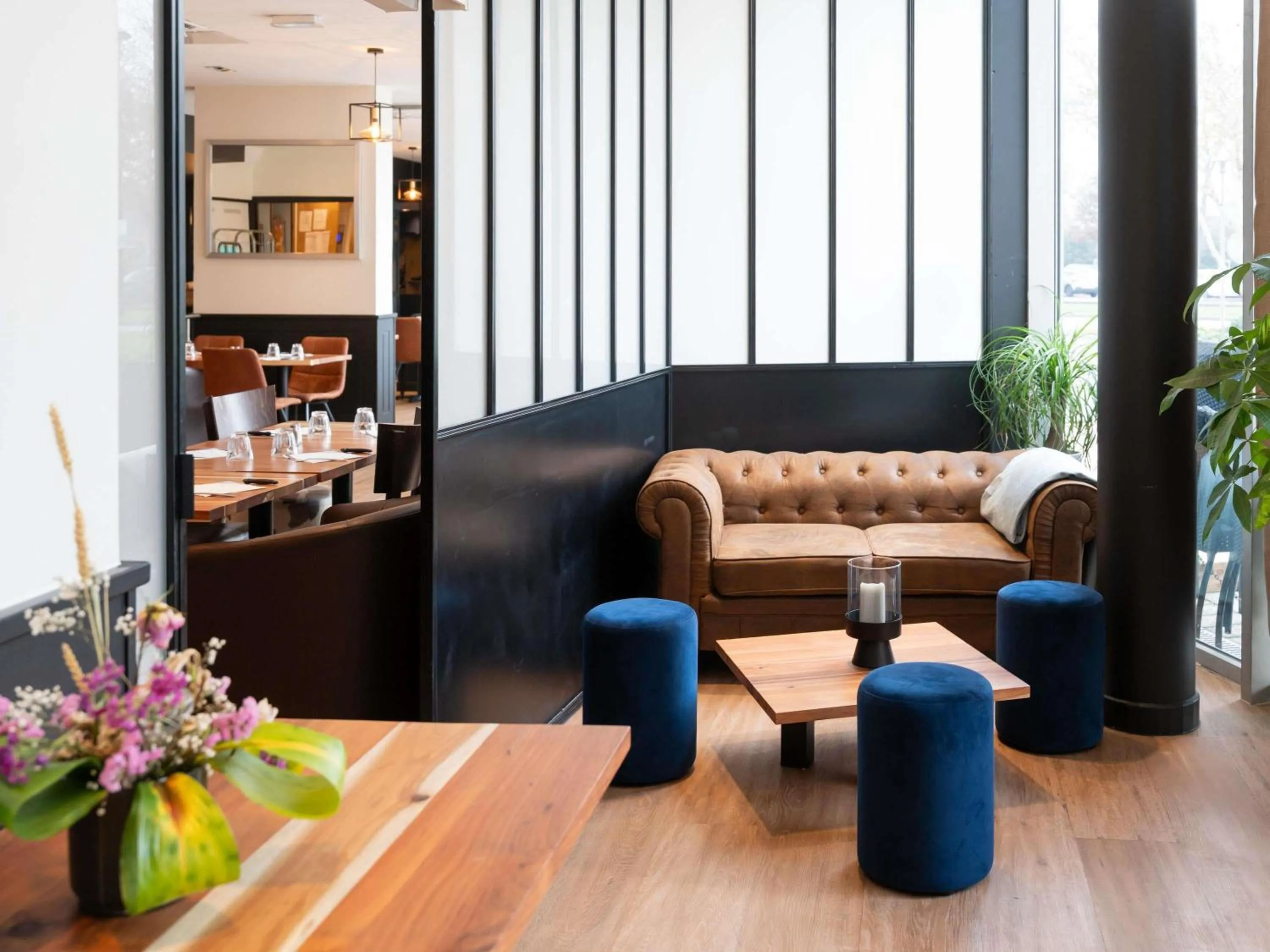 Restaurant/places to eat in ibis Lyon Caluire Cité Internationale