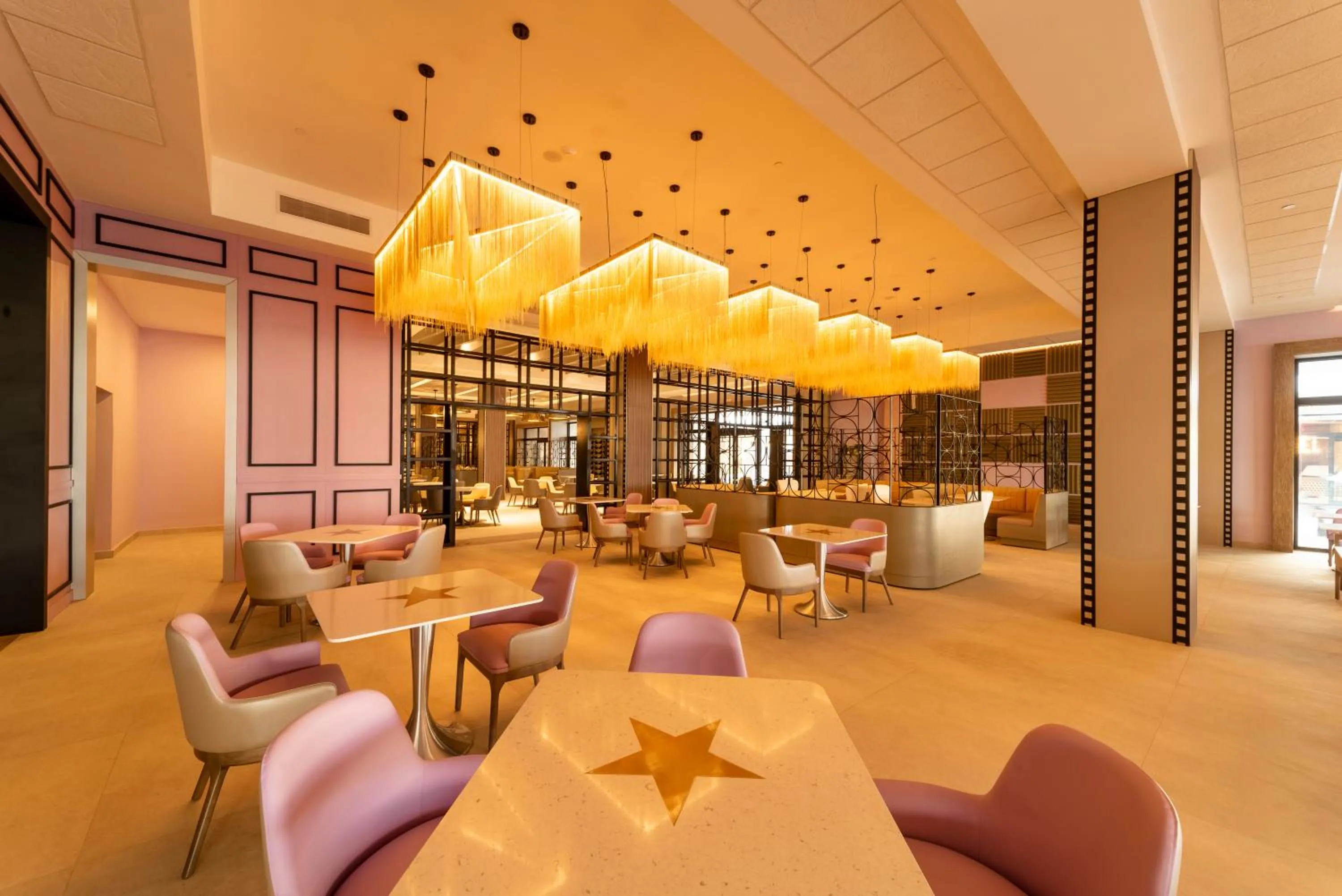 Restaurant/places to eat in Planet Hollywood Cancun Adult Scene by Royalton, An Autograph Collection All-Inclusive Resort - Adults Only