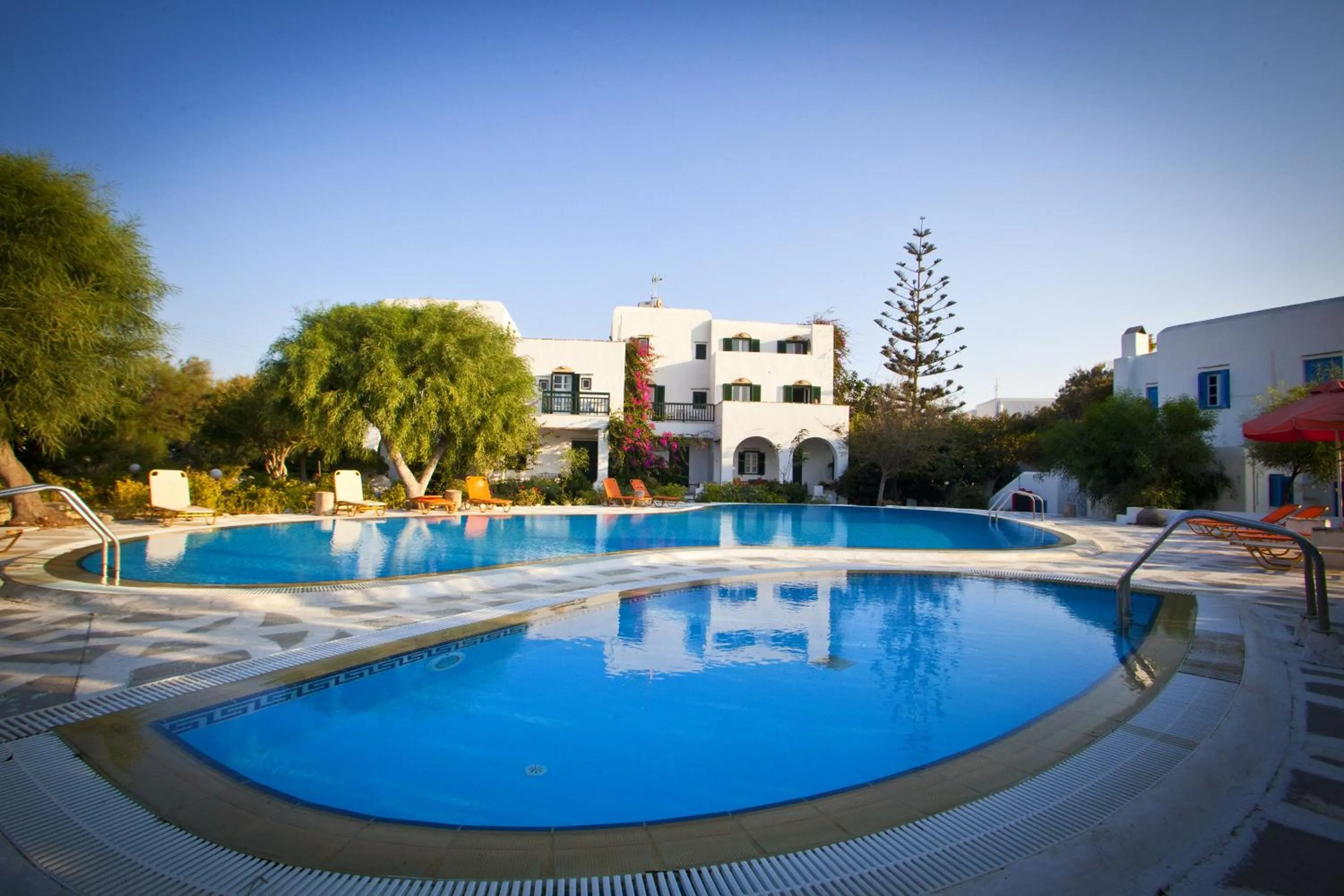 Facade/entrance in Something Else