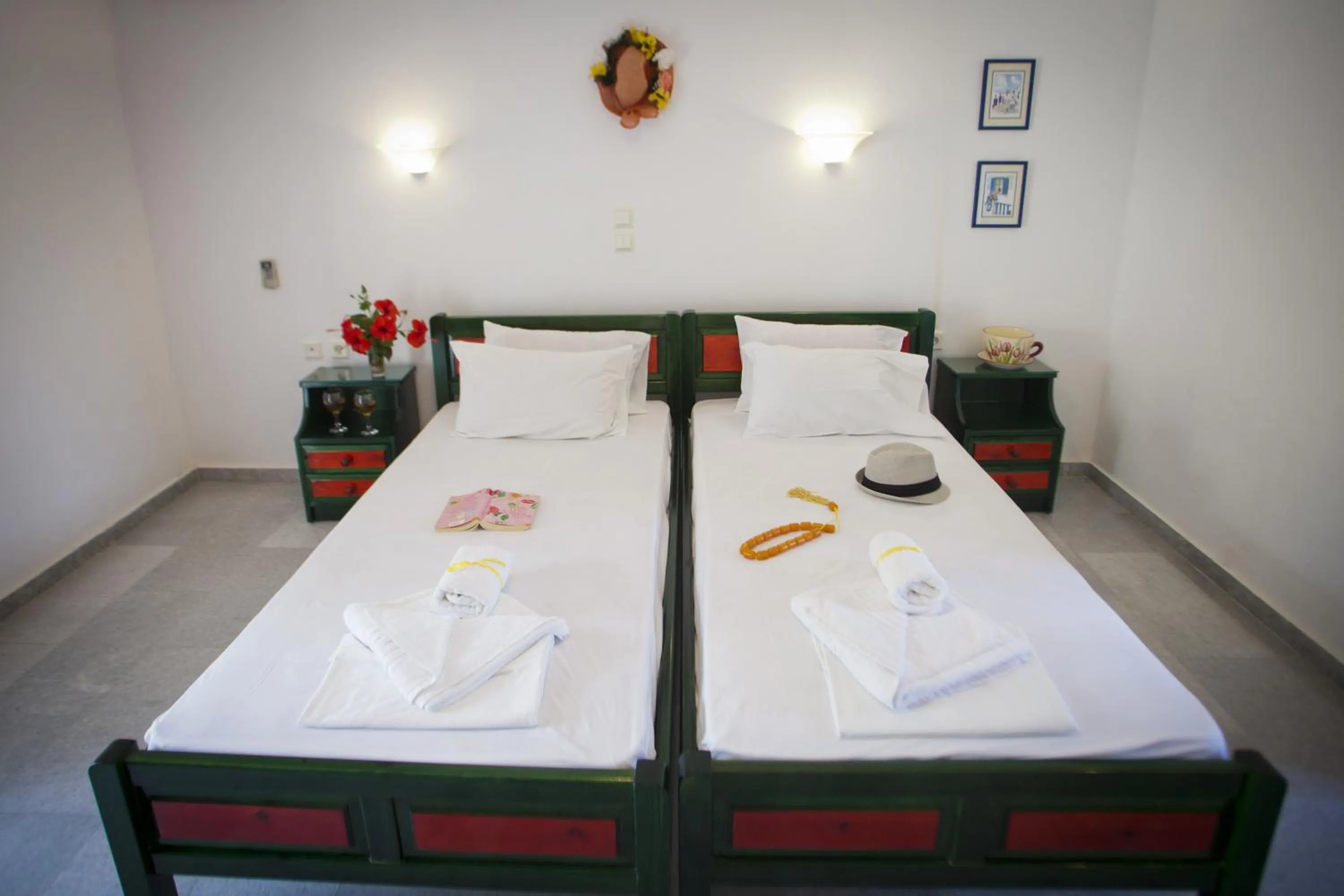 Bedroom, Bed in Something Else