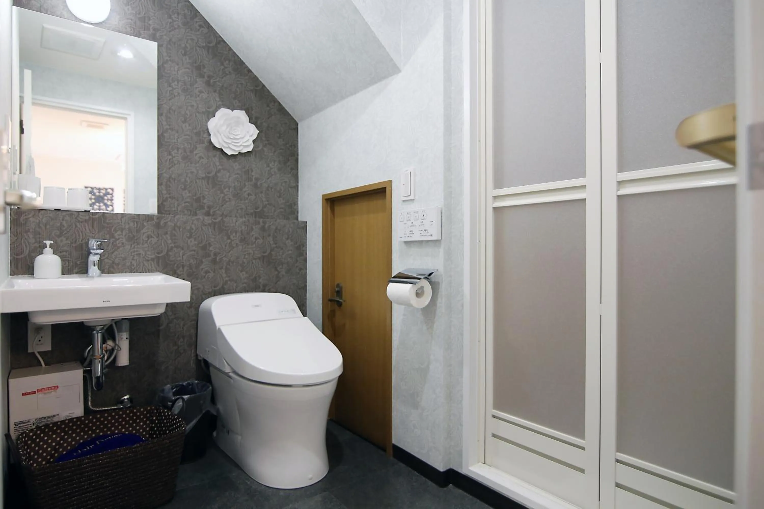 SHINJUKU GLOBAL HOTEL