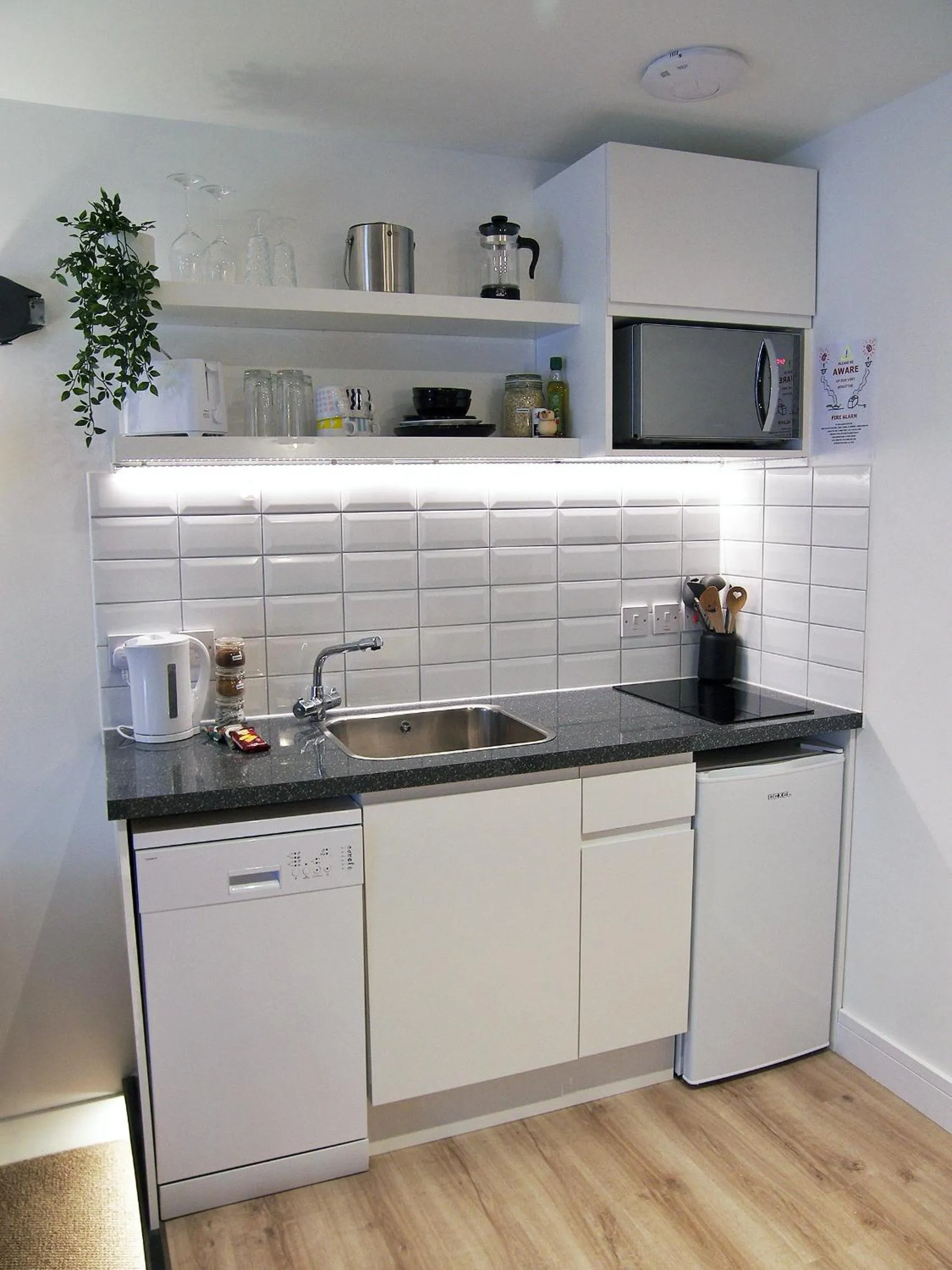Kitchen or kitchenette in Beaverhall Apartments