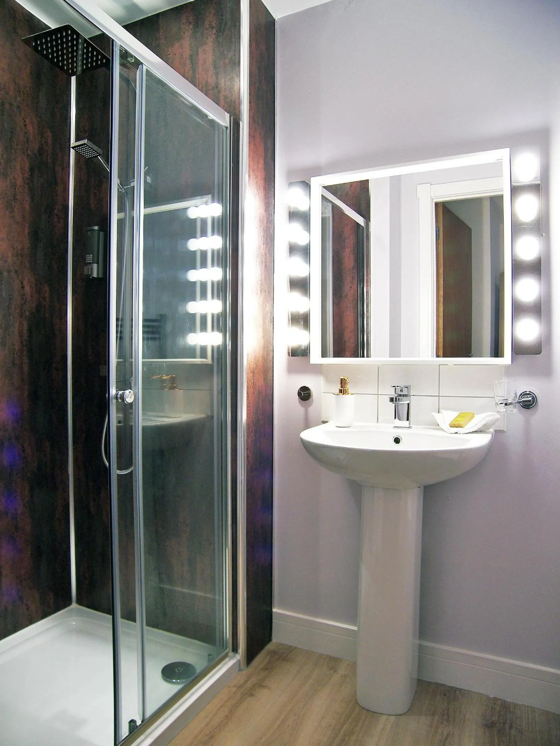 Bathroom in Beaverhall Apartments