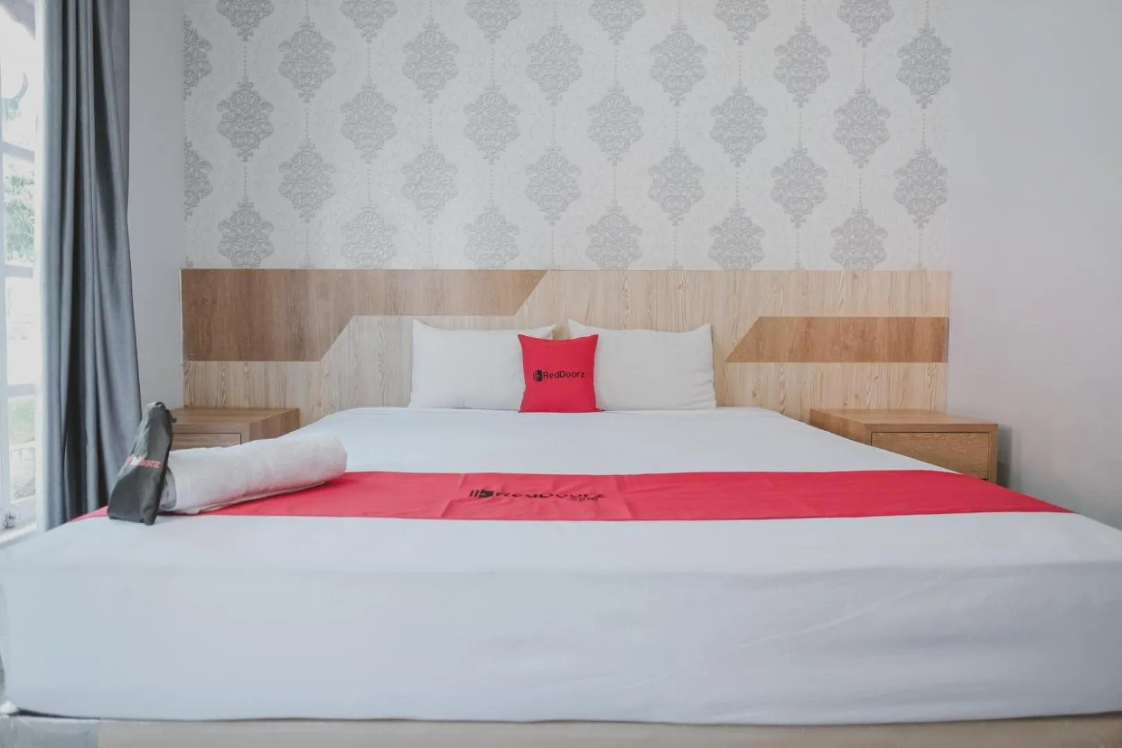 Bedroom in RedDoorz Syariah near RSUD Kolonel Abundjani Bangko