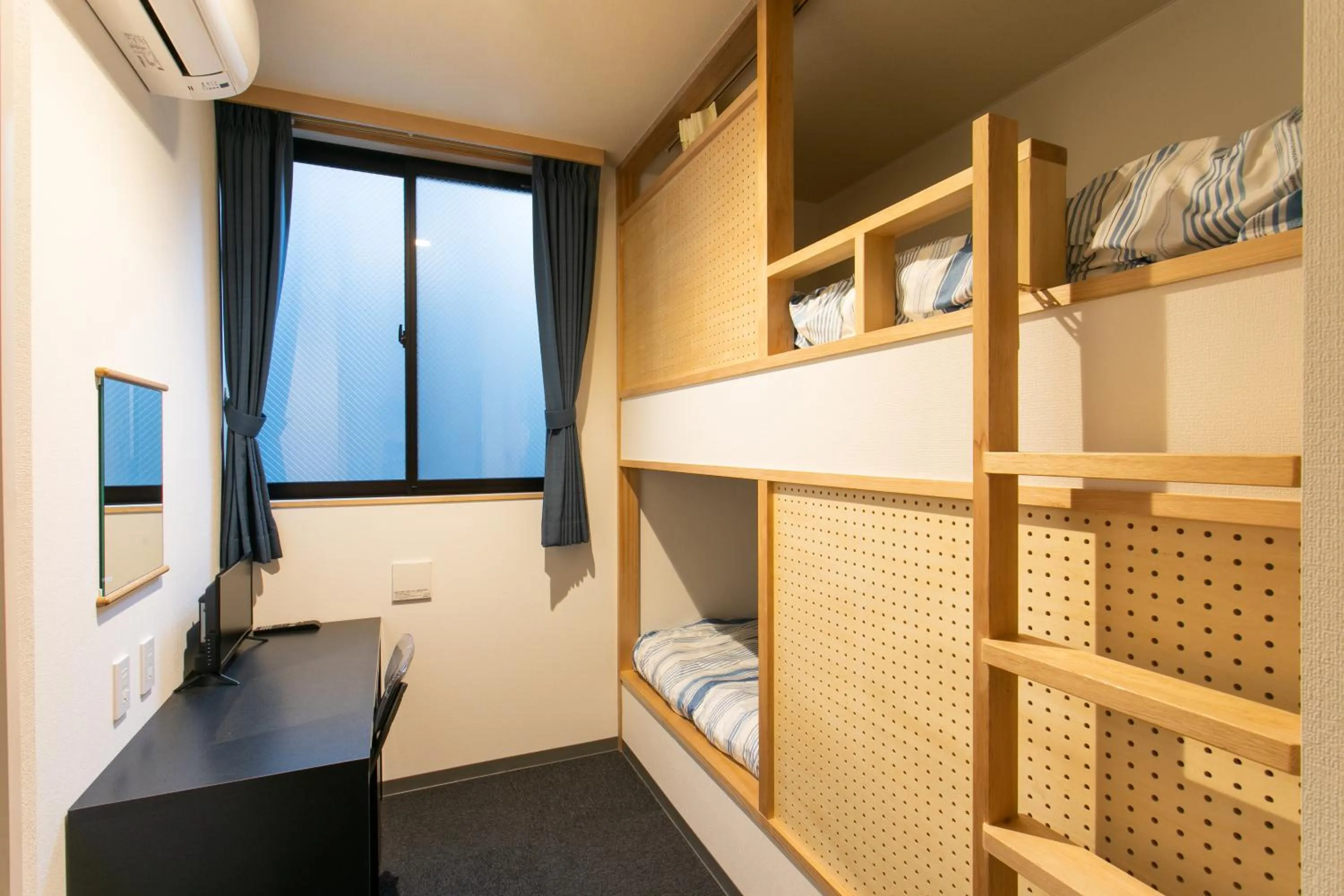 bunk bed, Bed in Hostel Takeyado