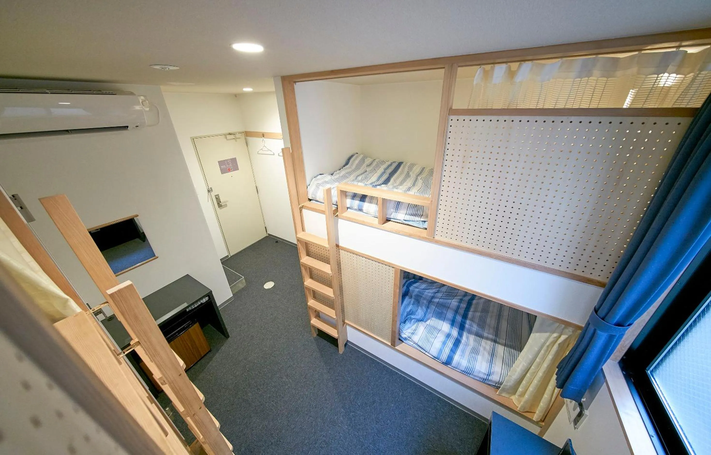 bunk bed, Bed in Hostel Takeyado