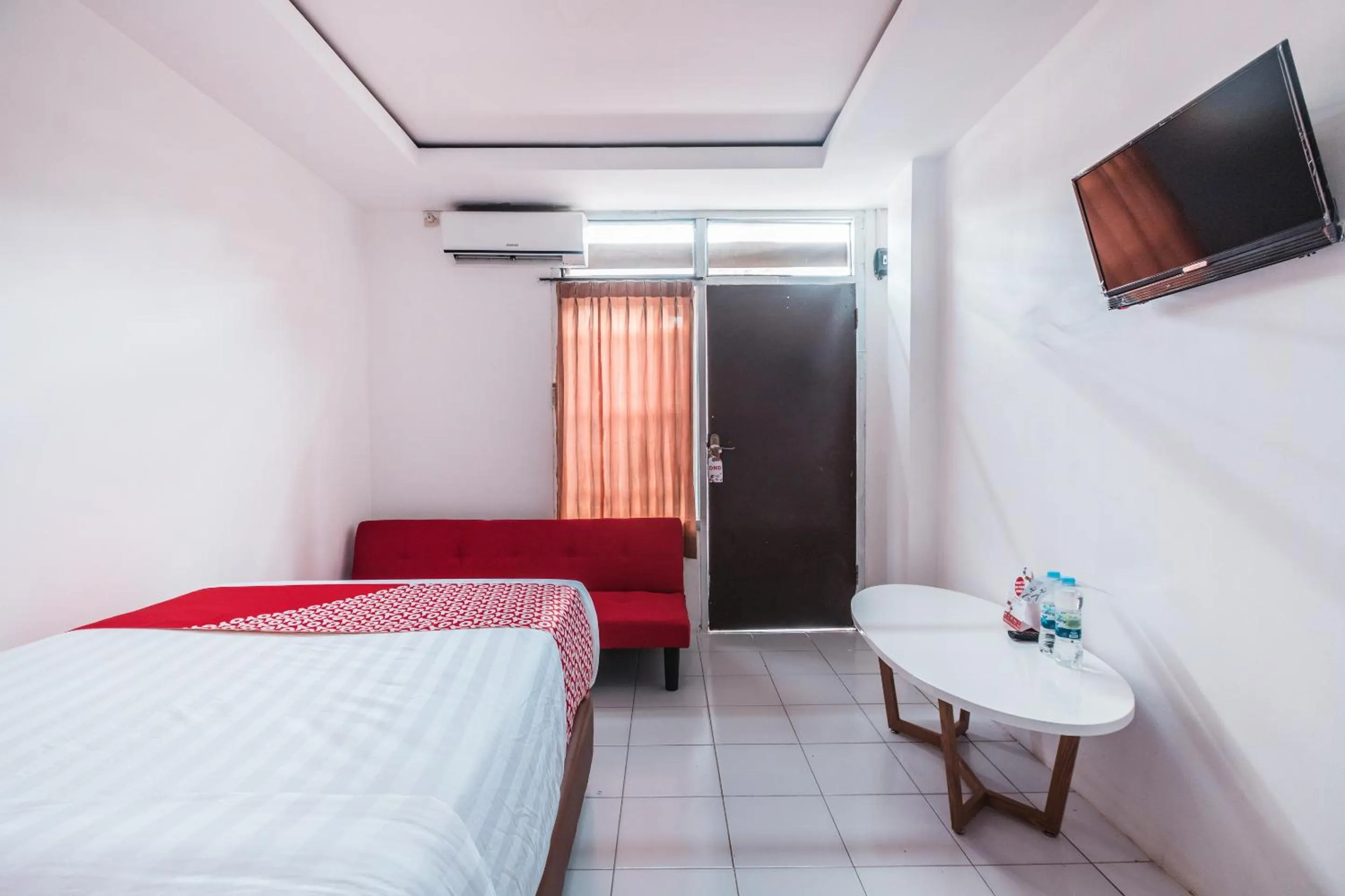 TV and multimedia, Bed in OYO 947 Angel Home Stay Syariah Near Atrium Pondok Gede, Museum Monumen Pancasila, Taman Mini