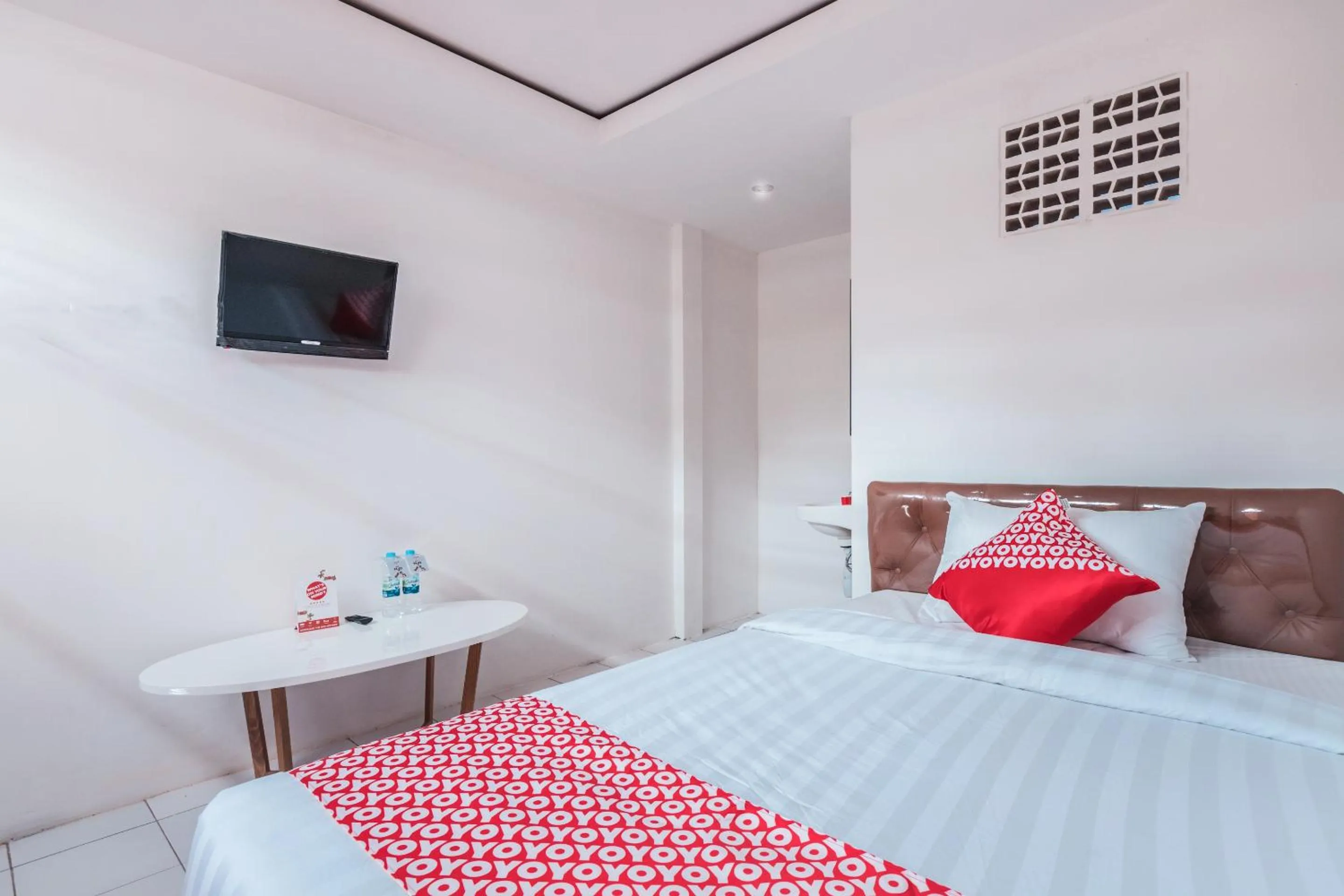 Bedroom, Bed in OYO 947 Angel Home Stay Syariah Near Atrium Pondok Gede, Museum Monumen Pancasila, Taman Mini