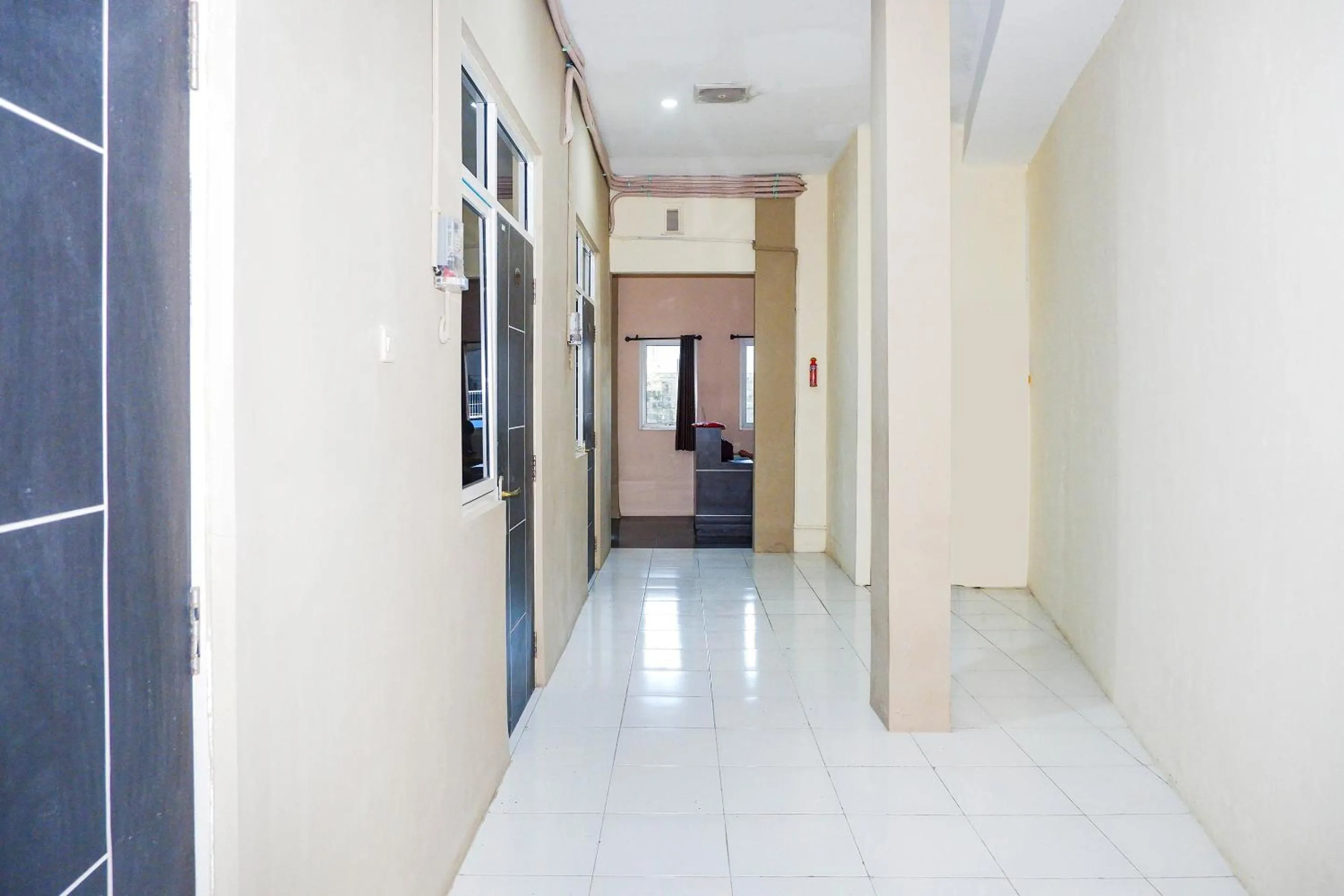 Lobby or reception in Hotel O Candi Residence