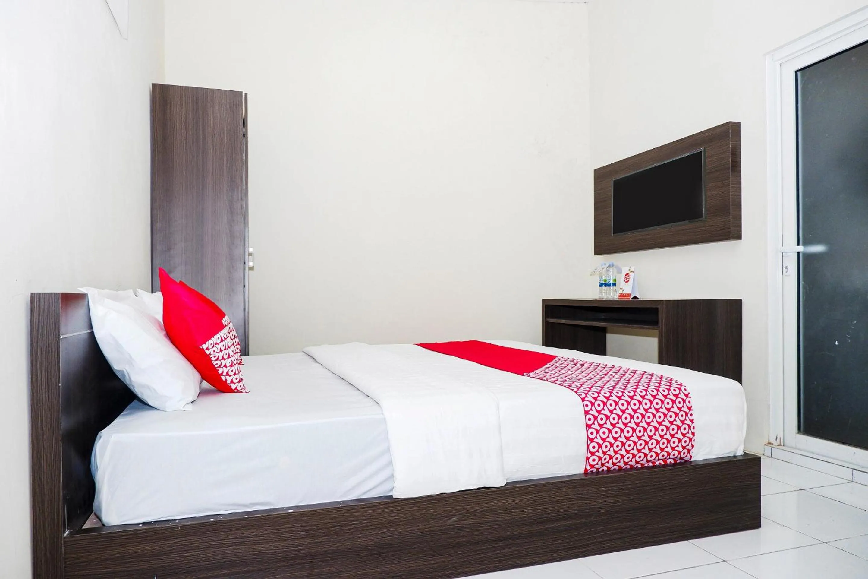 Bedroom, Bed in Hotel O Candi Residence