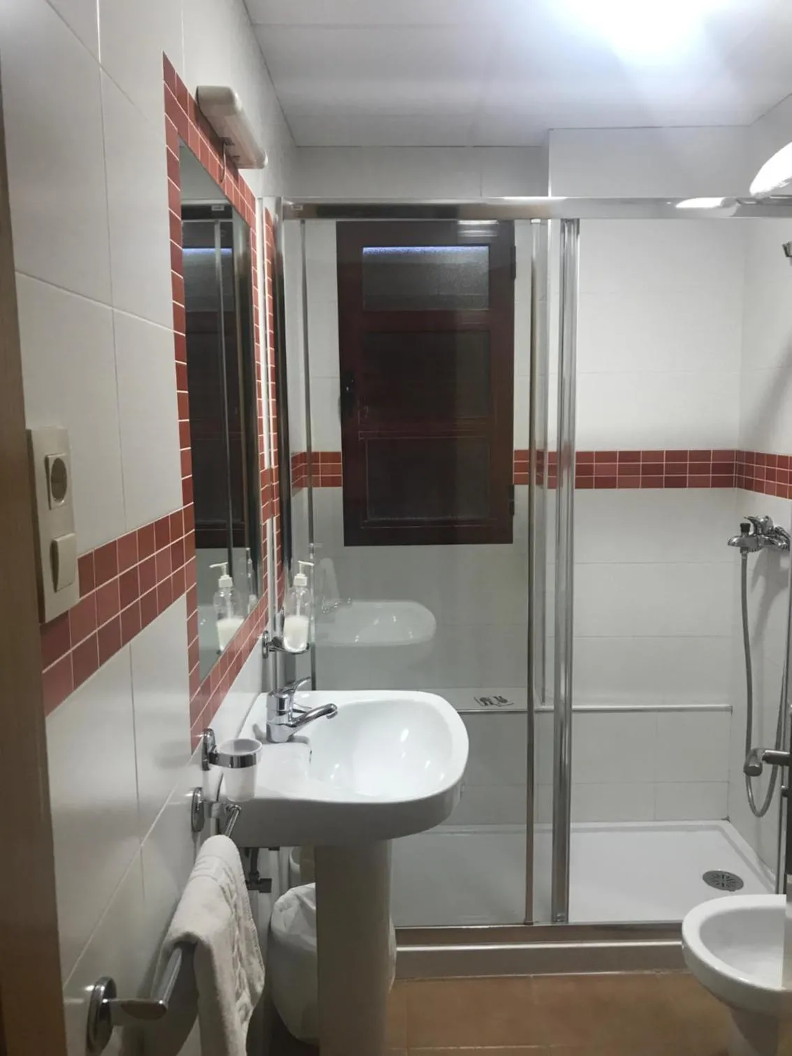 Shower in Hostal Rio de Oro