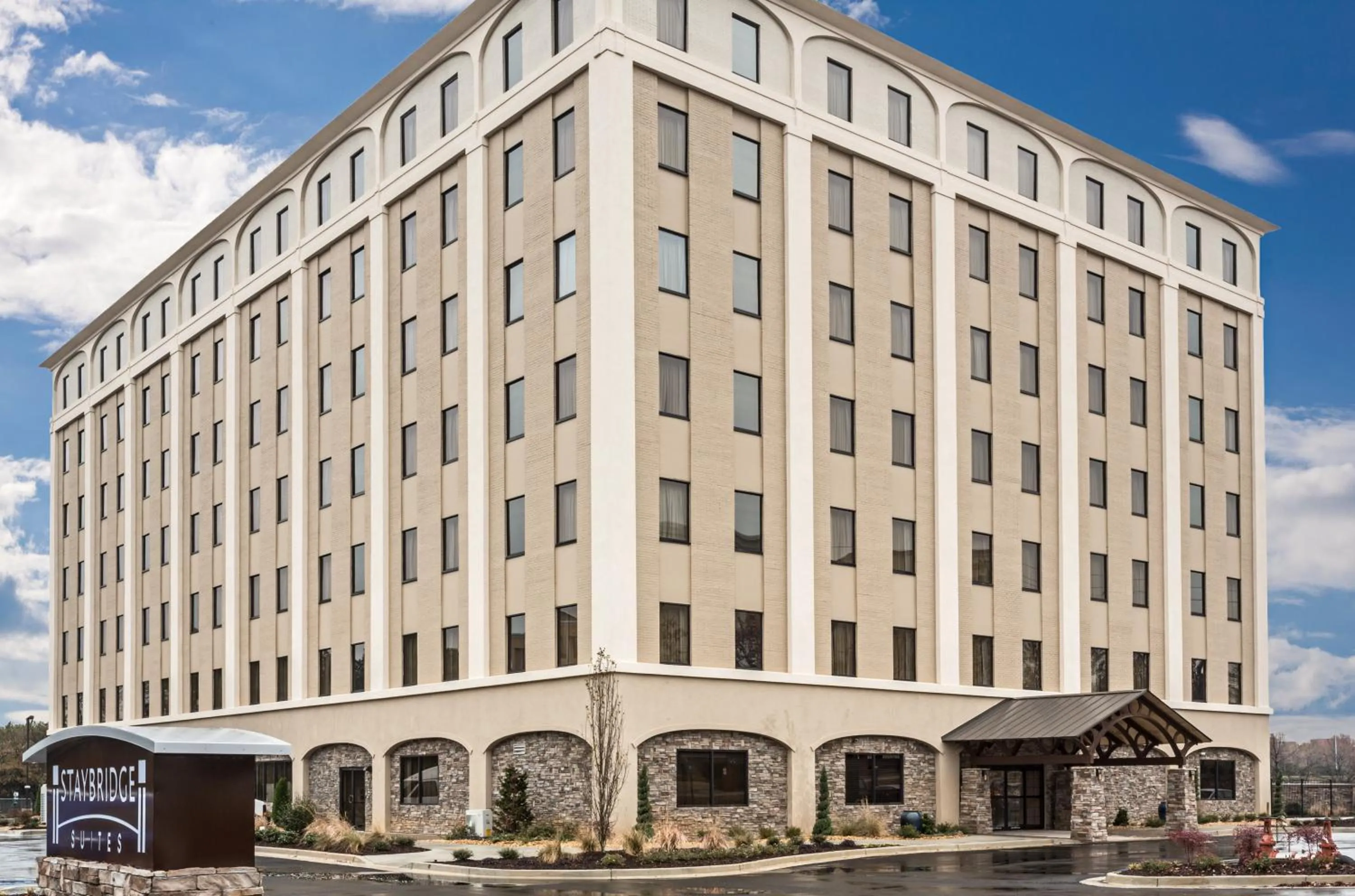 Property building in Staybridge Suites Atlanta Airport