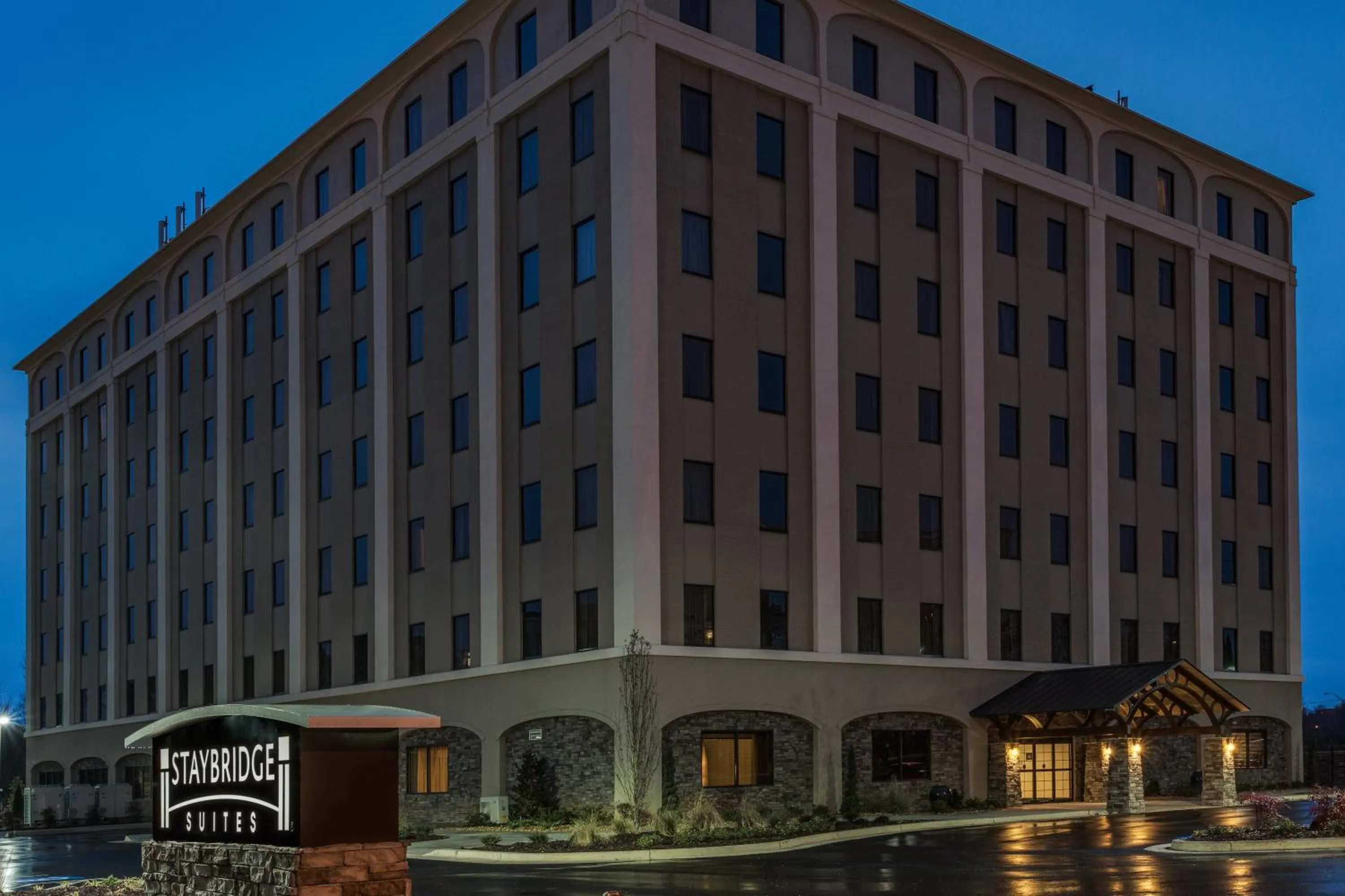 Property building in Staybridge Suites Atlanta Airport