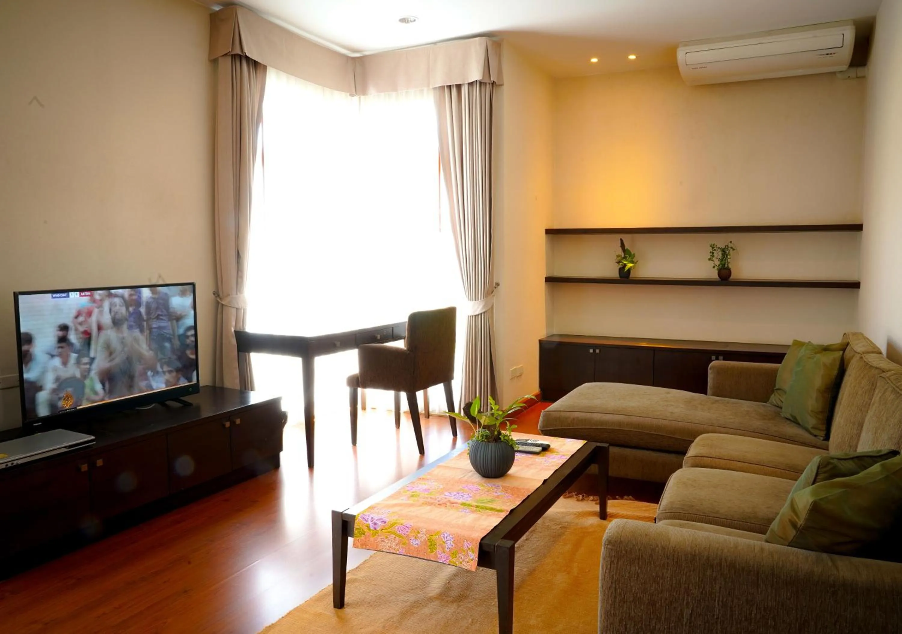 Siam Bright Suite