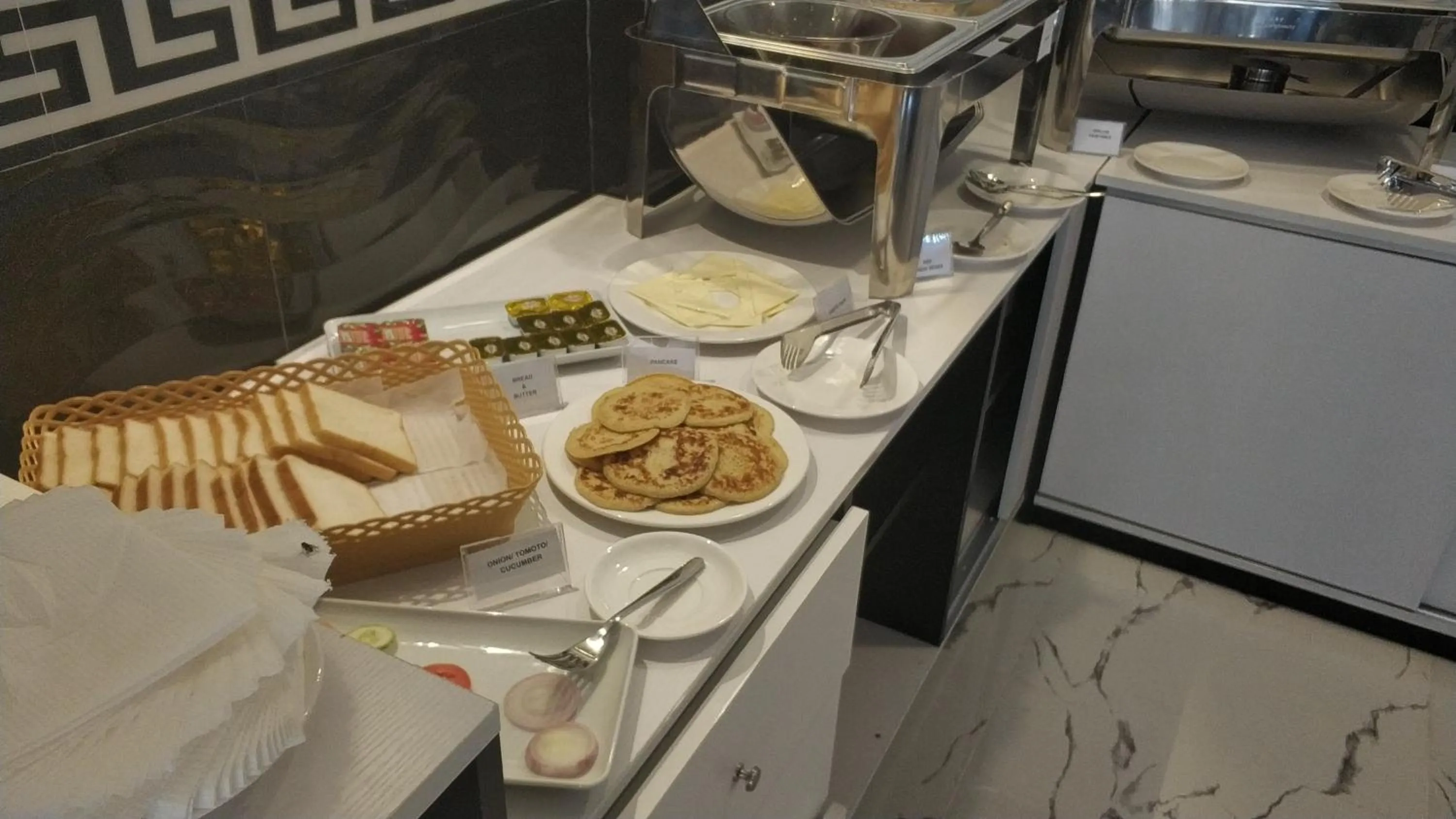 Breakfast in Rosemary Boutique