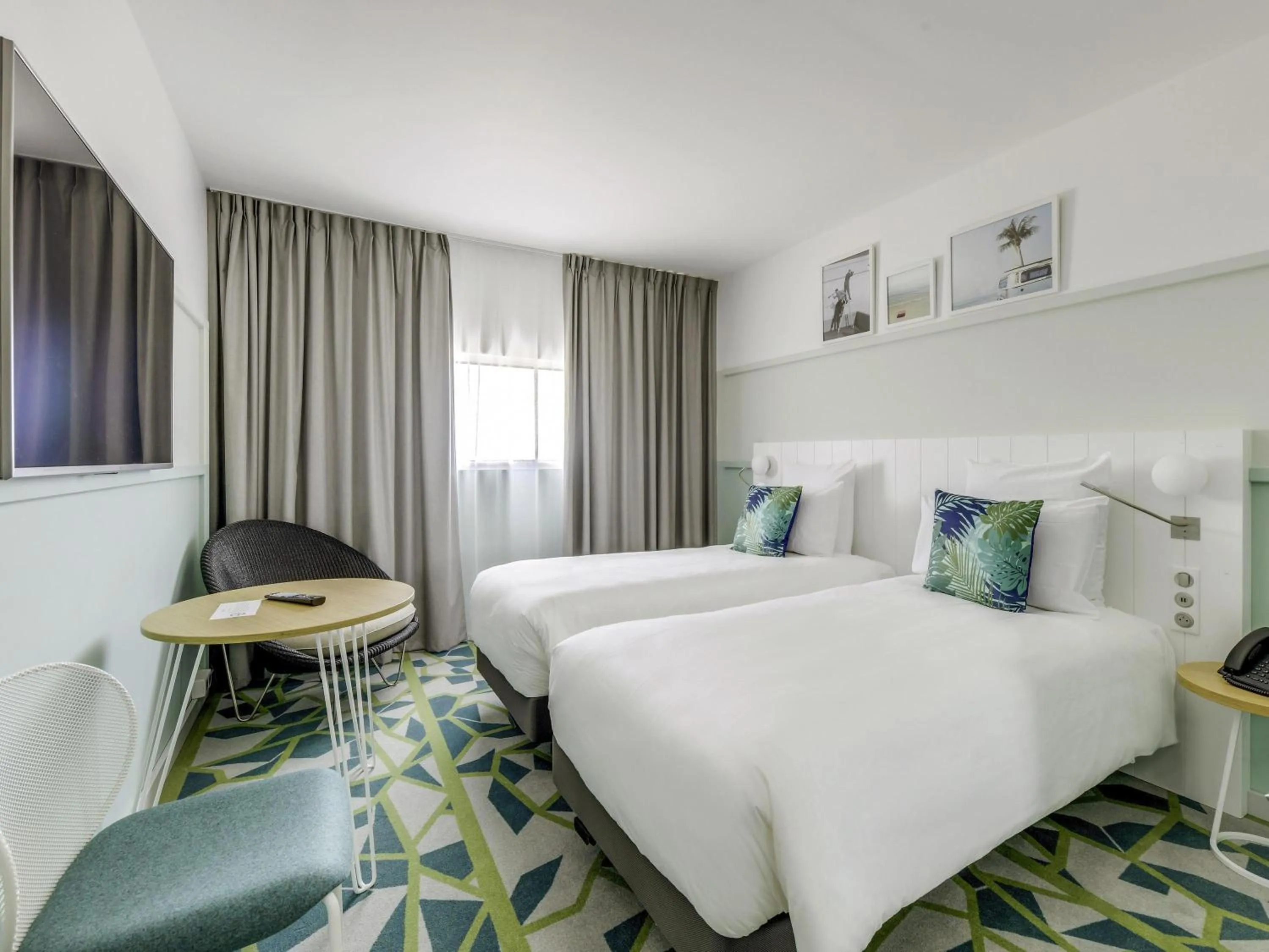 Bedroom, Bed in Mercure Paris Orly Airport