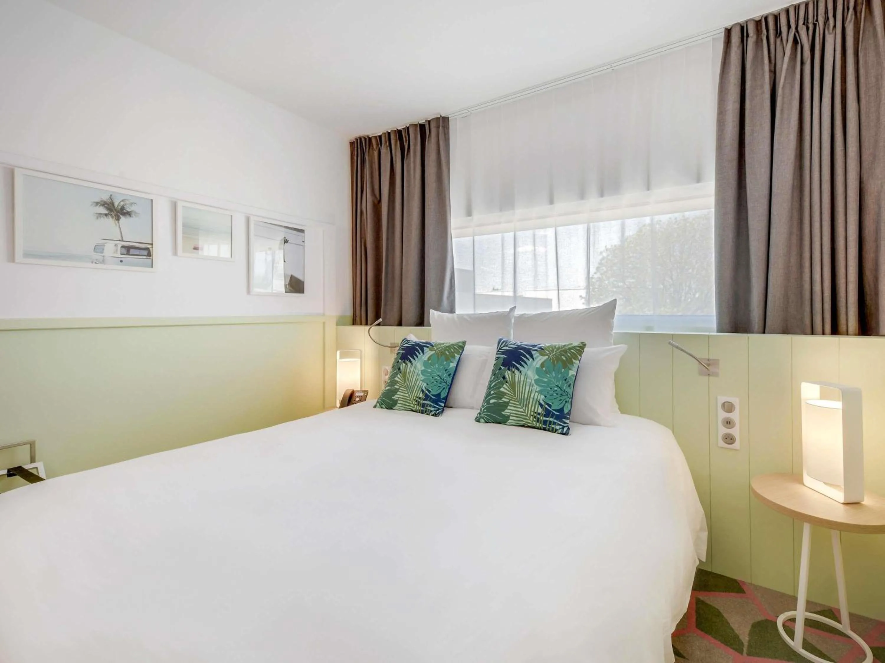 Bedroom, Bed in Mercure Paris Orly Airport