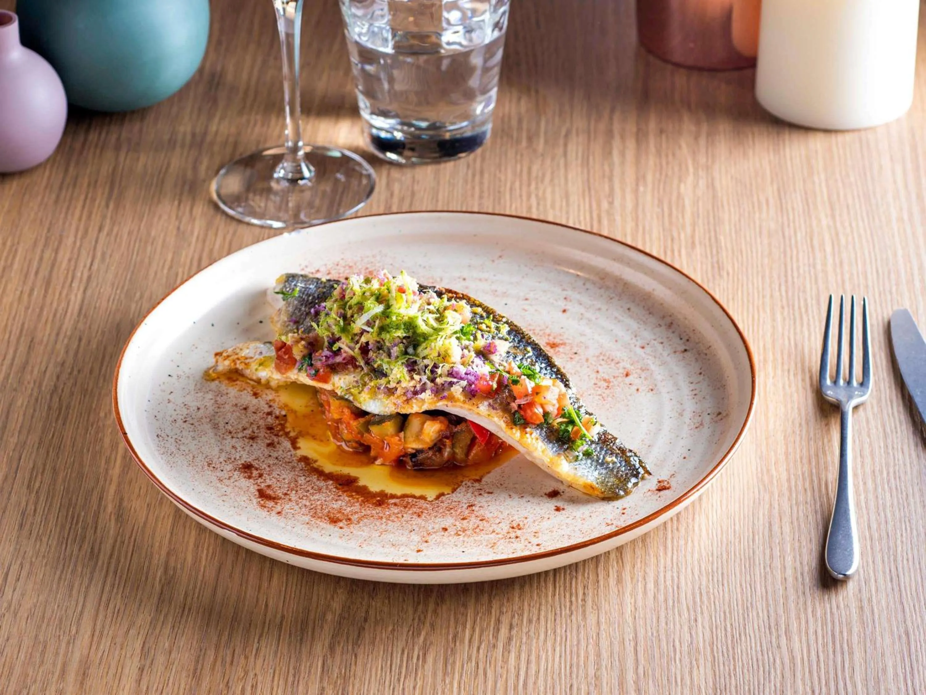 Restaurant/places to eat in Mercure Paris Orly Airport