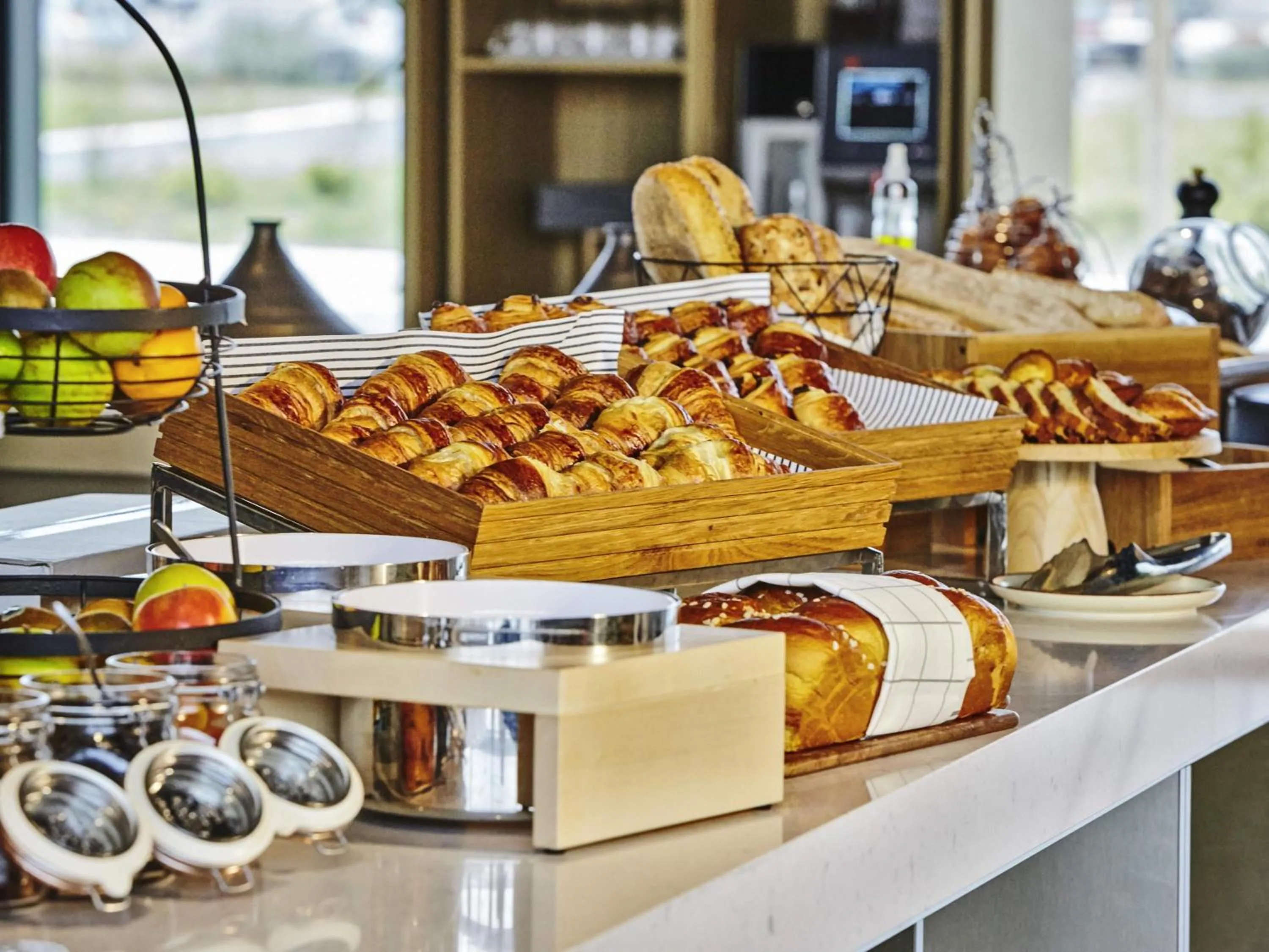 Breakfast in Mercure Paris Orly Airport