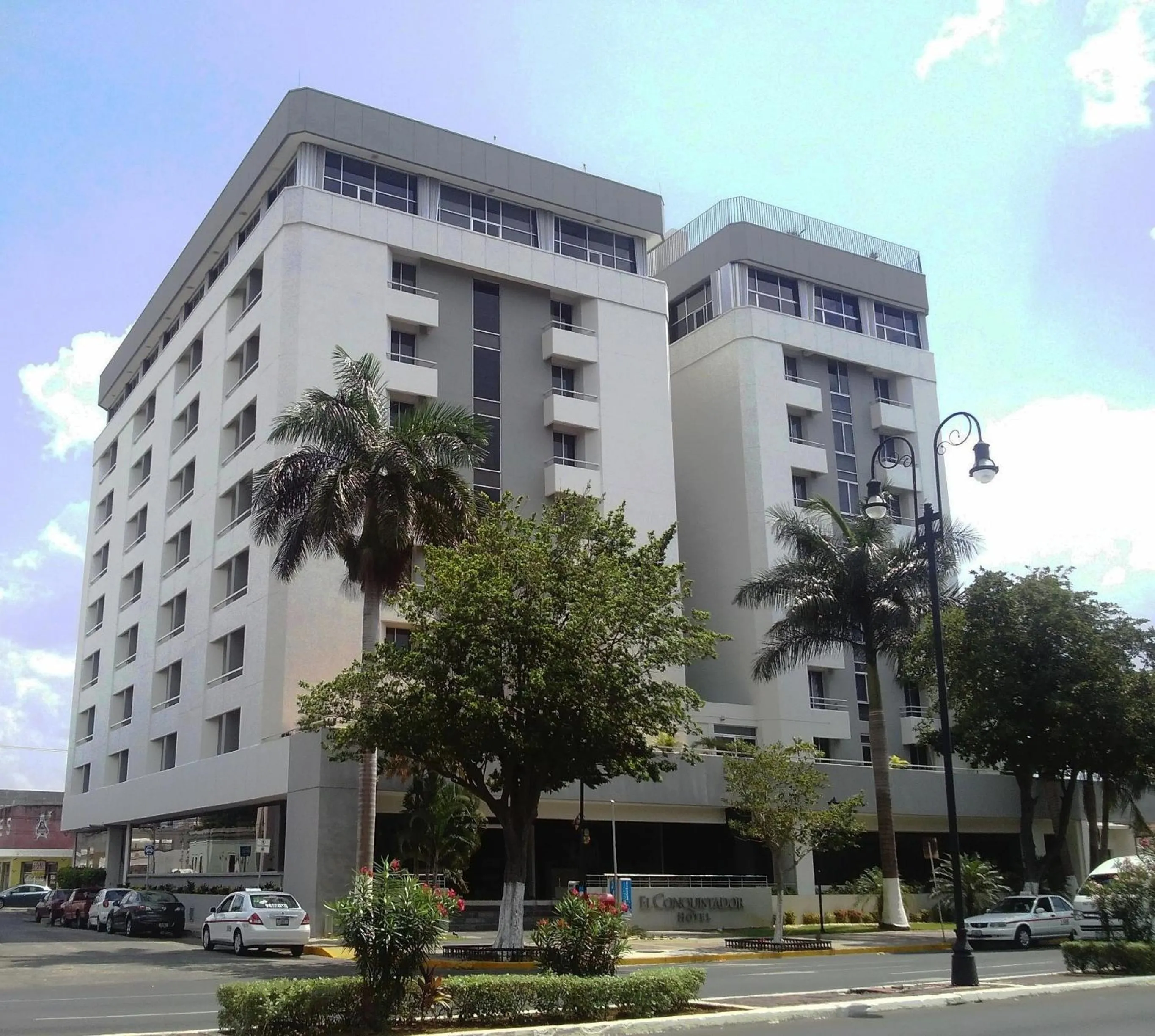 Property building in Hotel El Conquistador del Paseo de Montejo