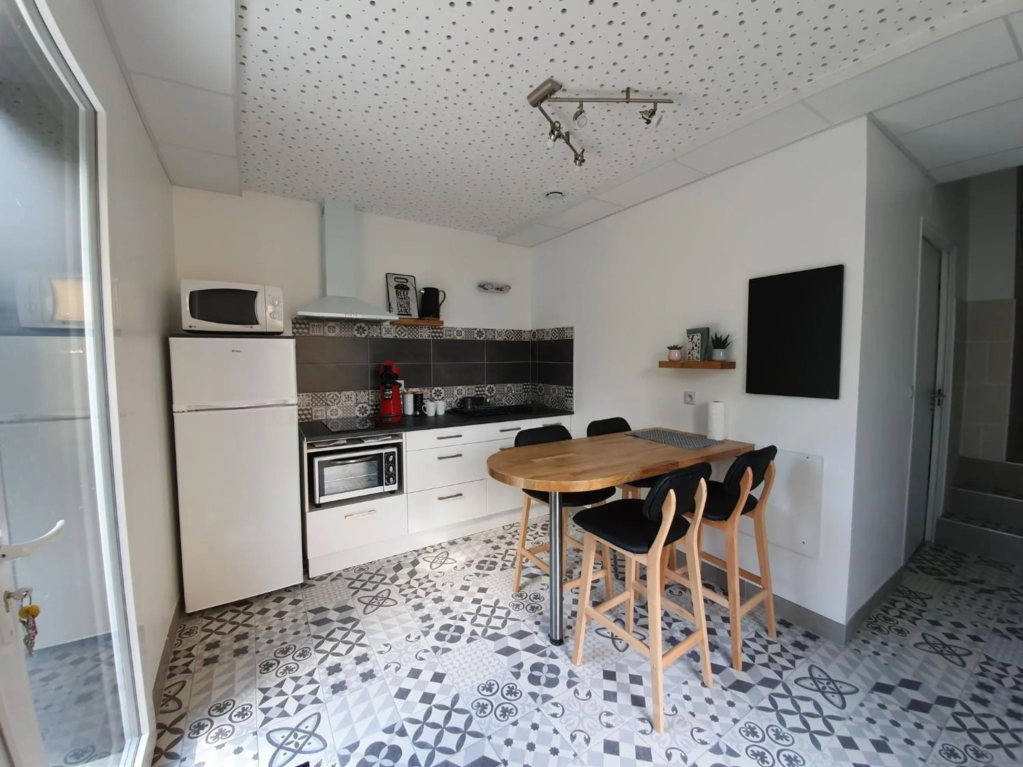 Kitchen or kitchenette in Le Pont Sée