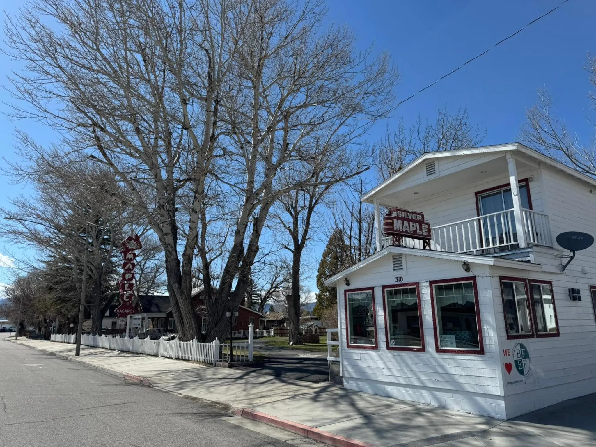 Property building in Silver Maple Inn