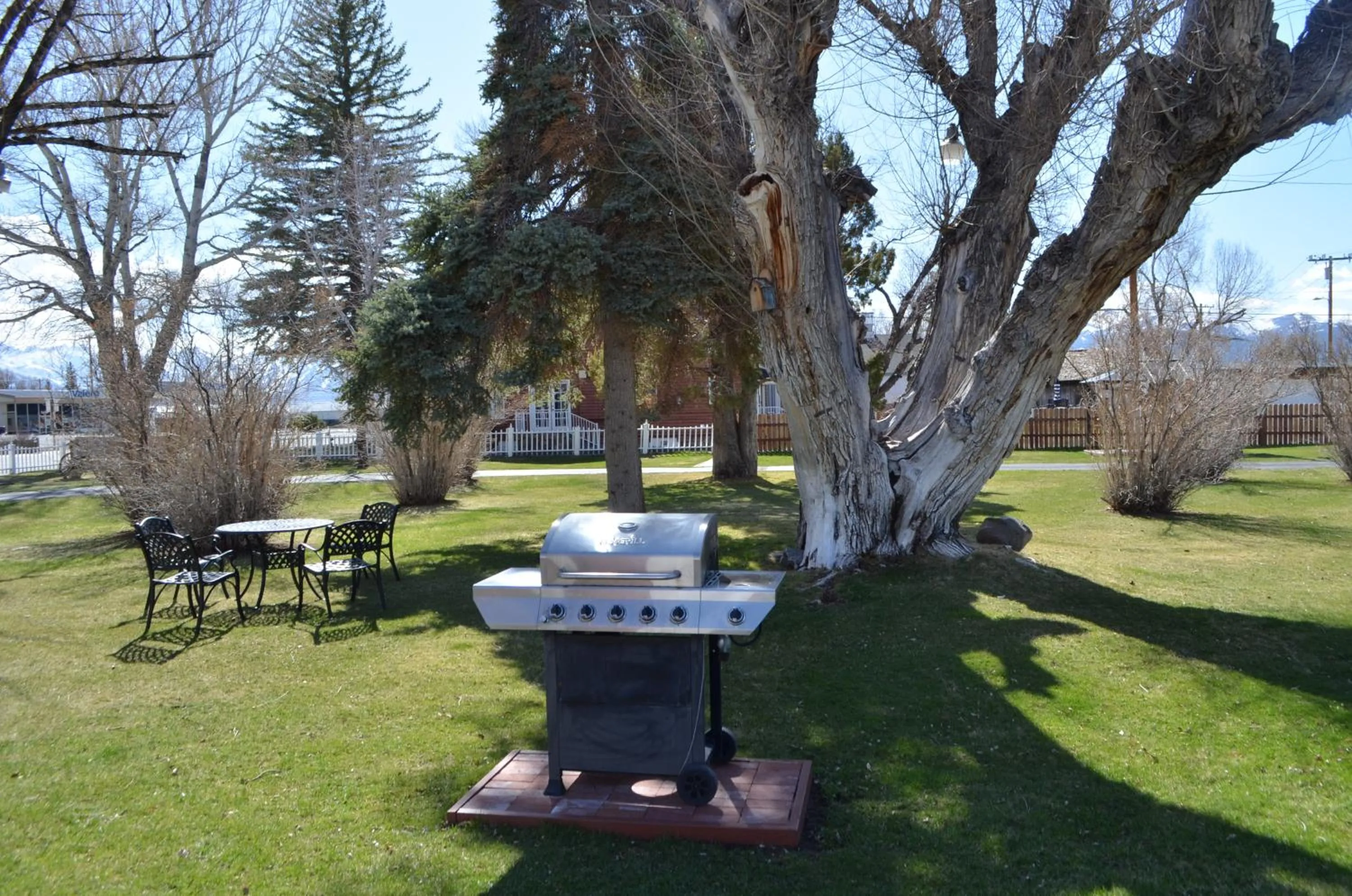 BBQ facilities in Silver Maple Inn