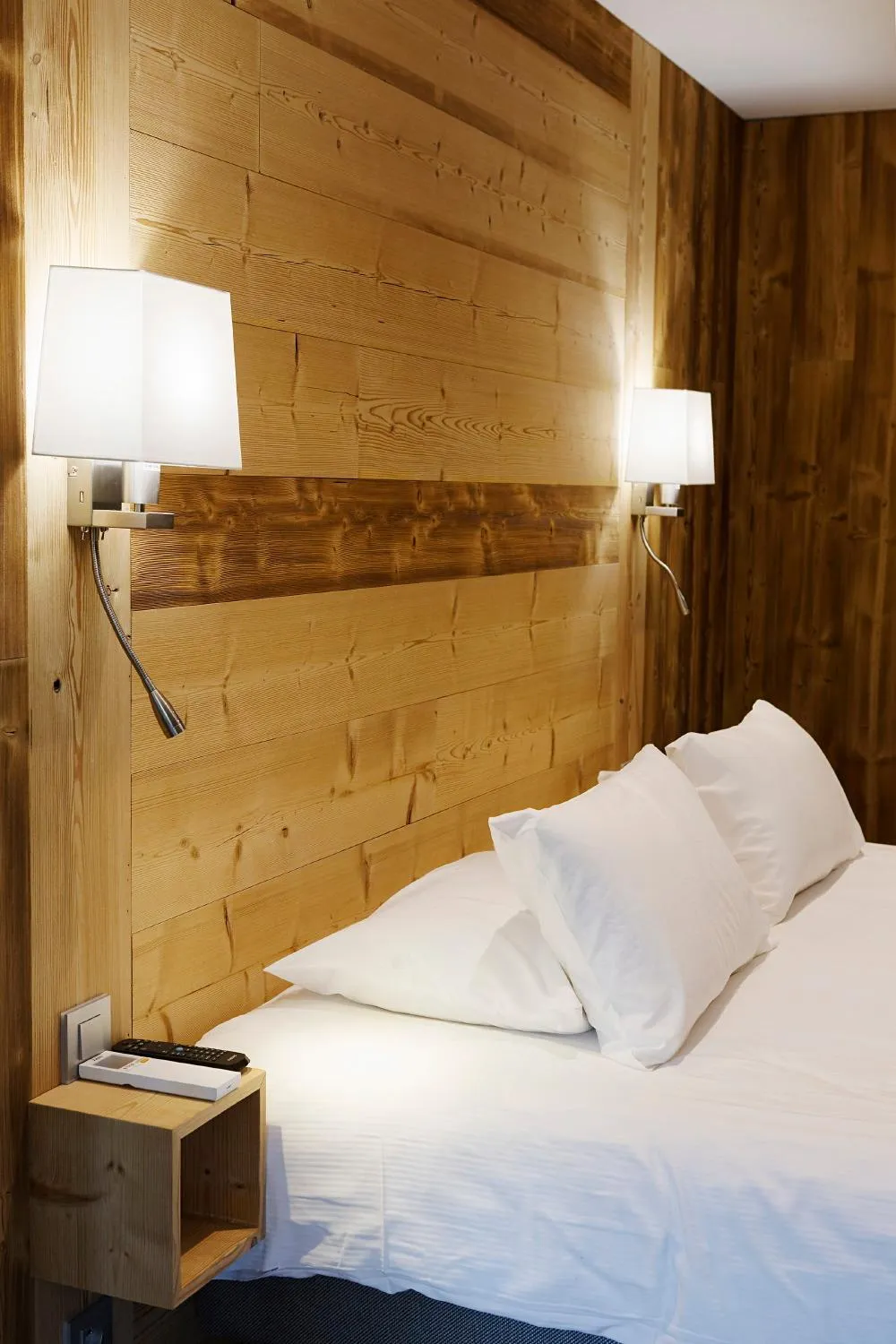 Bed in Hotel du Lac Foix