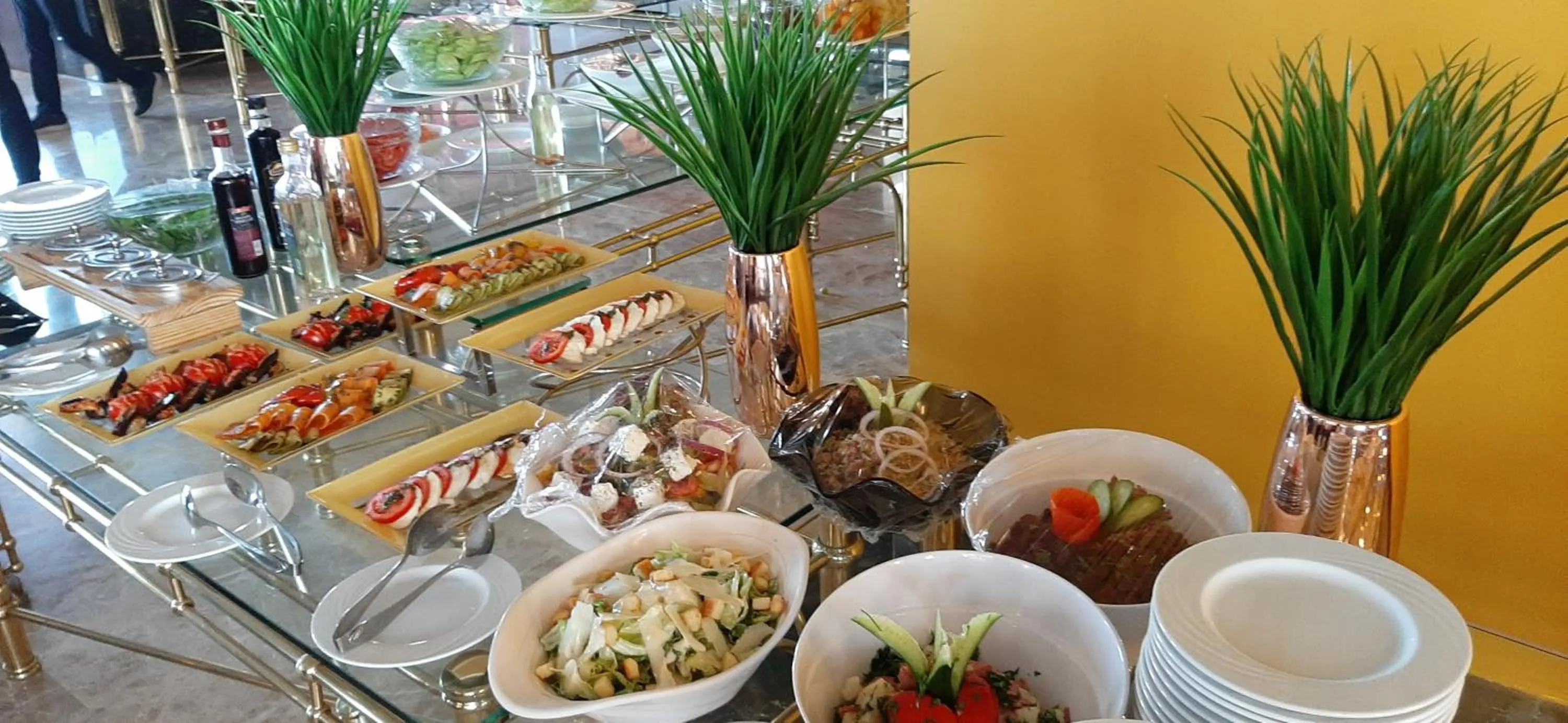 Restaurant/places to eat in Porto Said Hotel & Spa