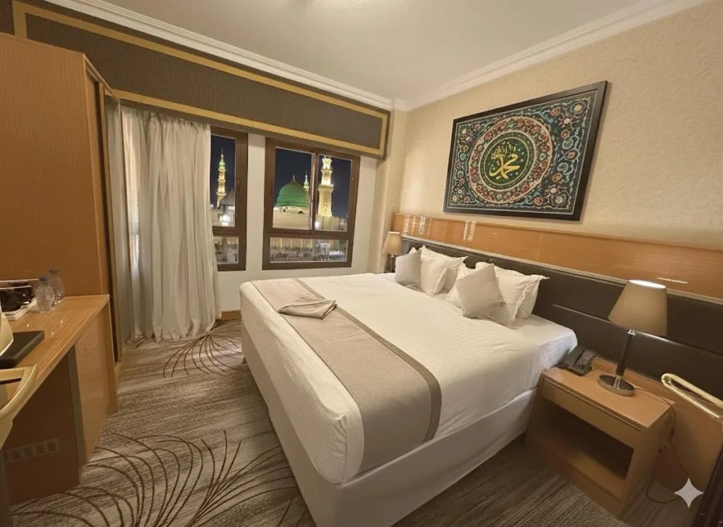 Bed in Golden Tulip Al Shakreen