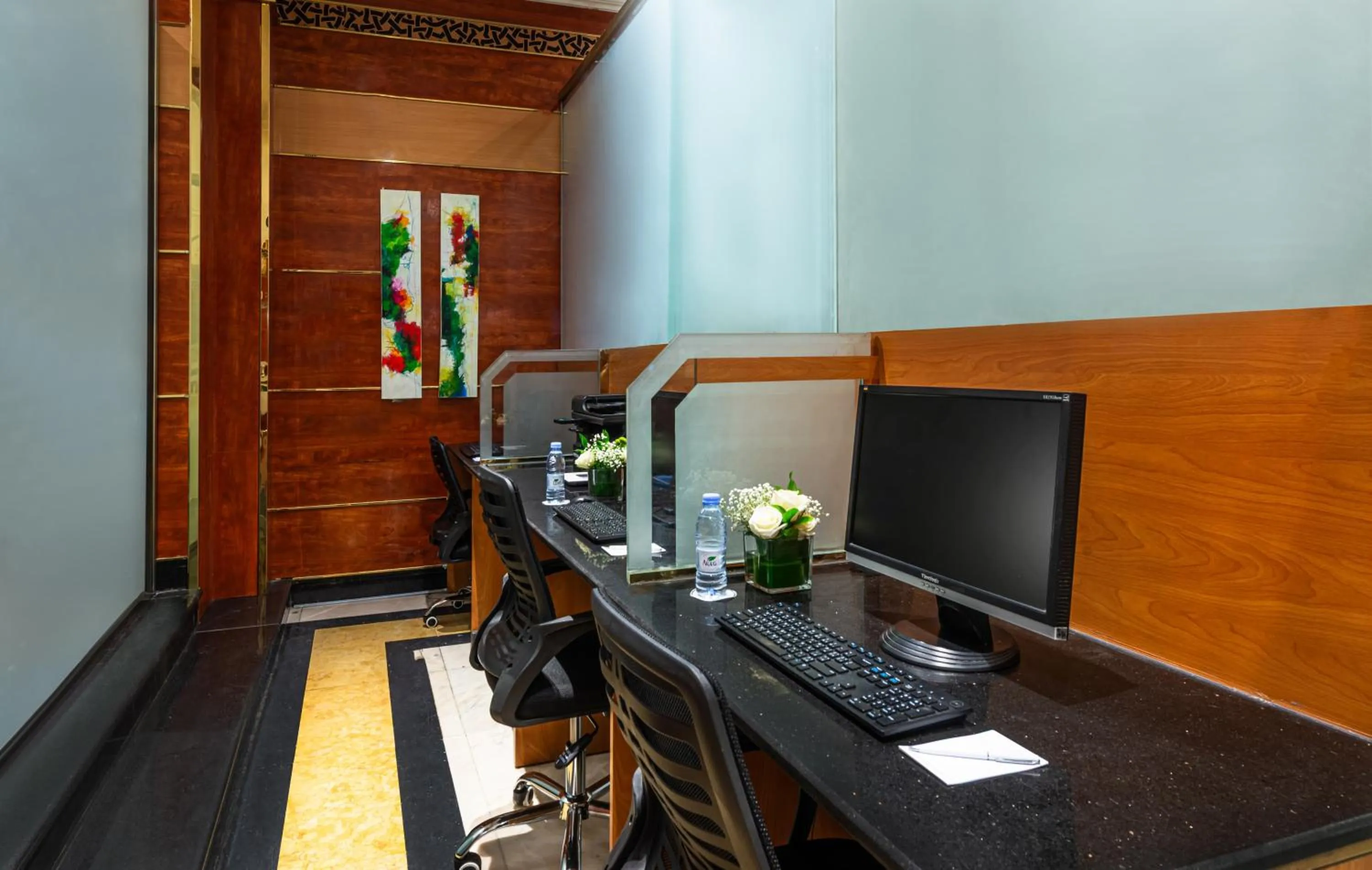 Property building in Golden Tulip Al Shakreen