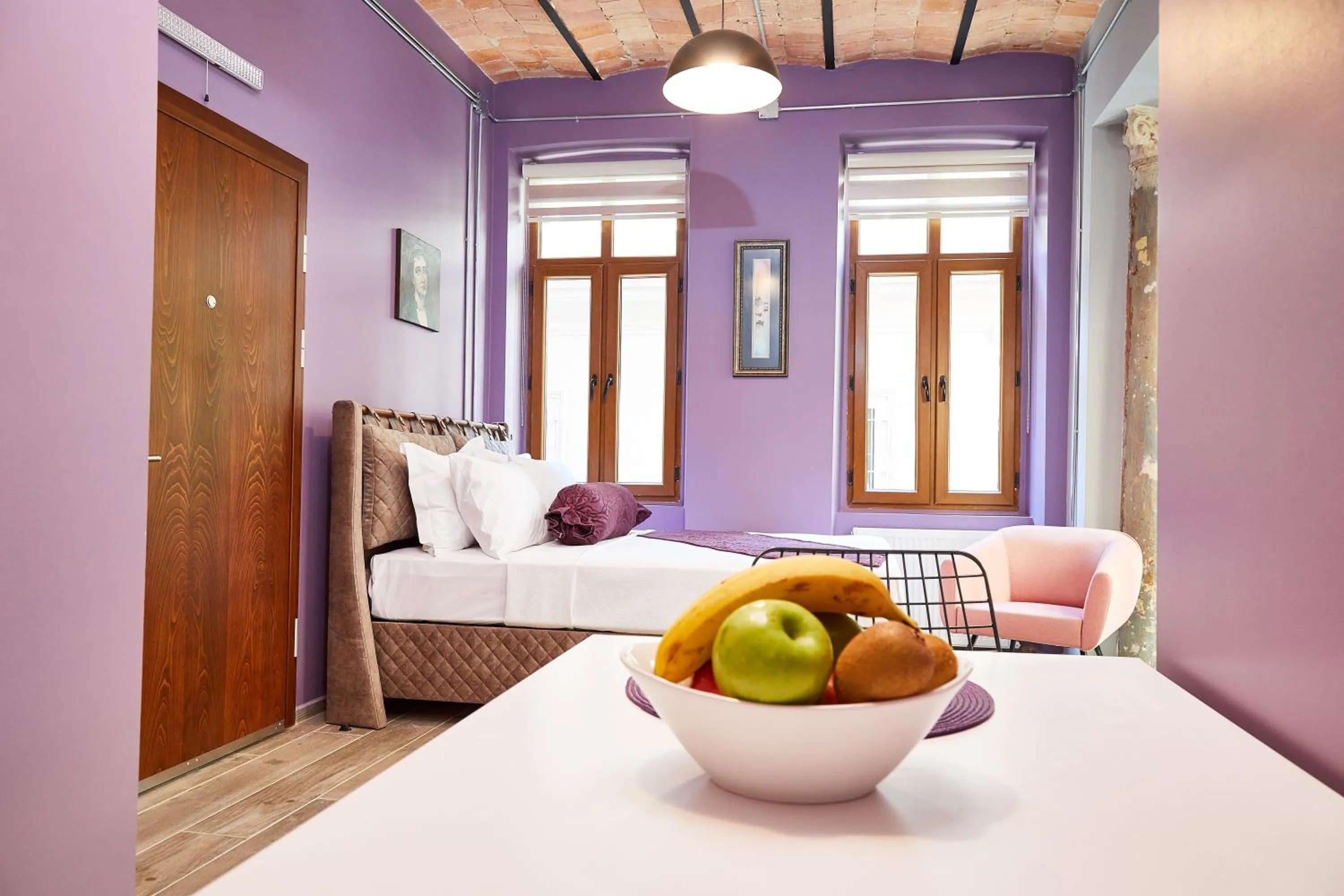 Seating area, Bed in No 8 Galata