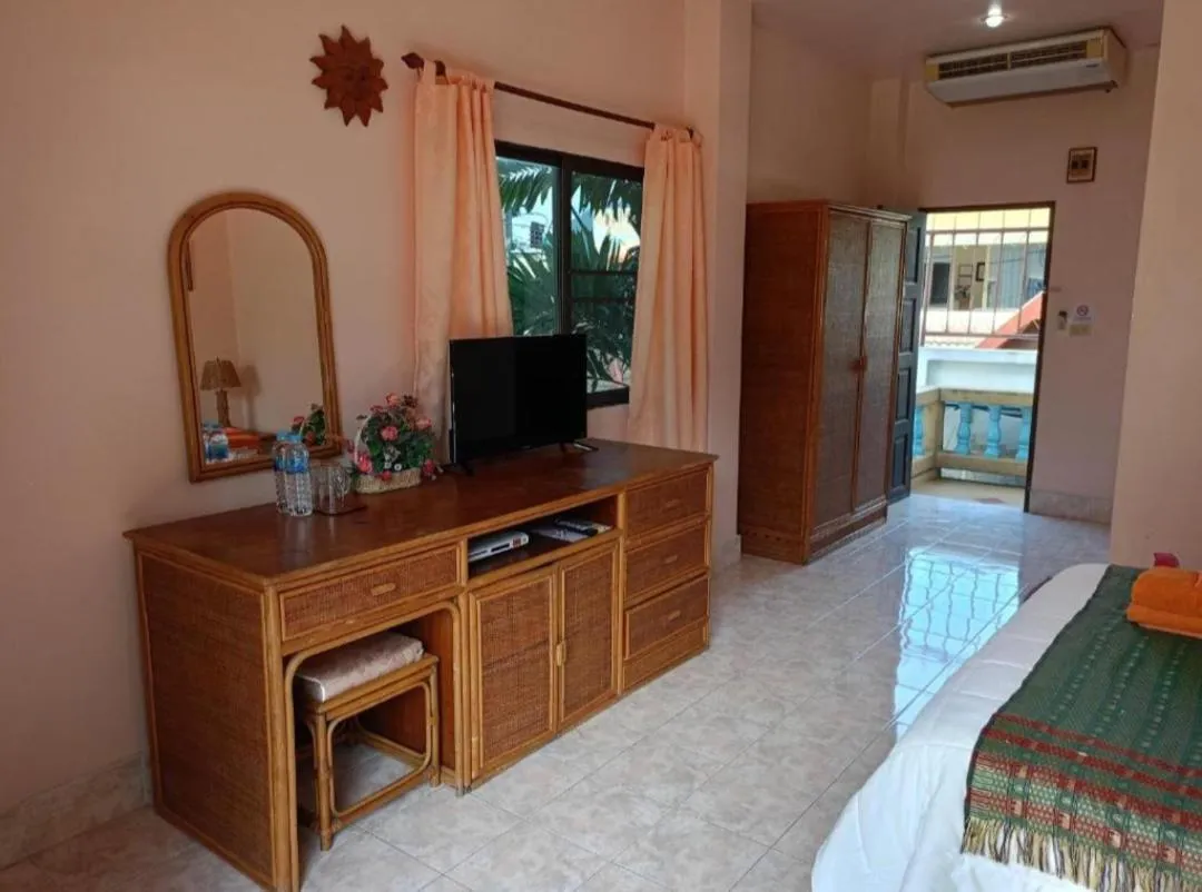 Bed in Patong Sunbeach Mansion