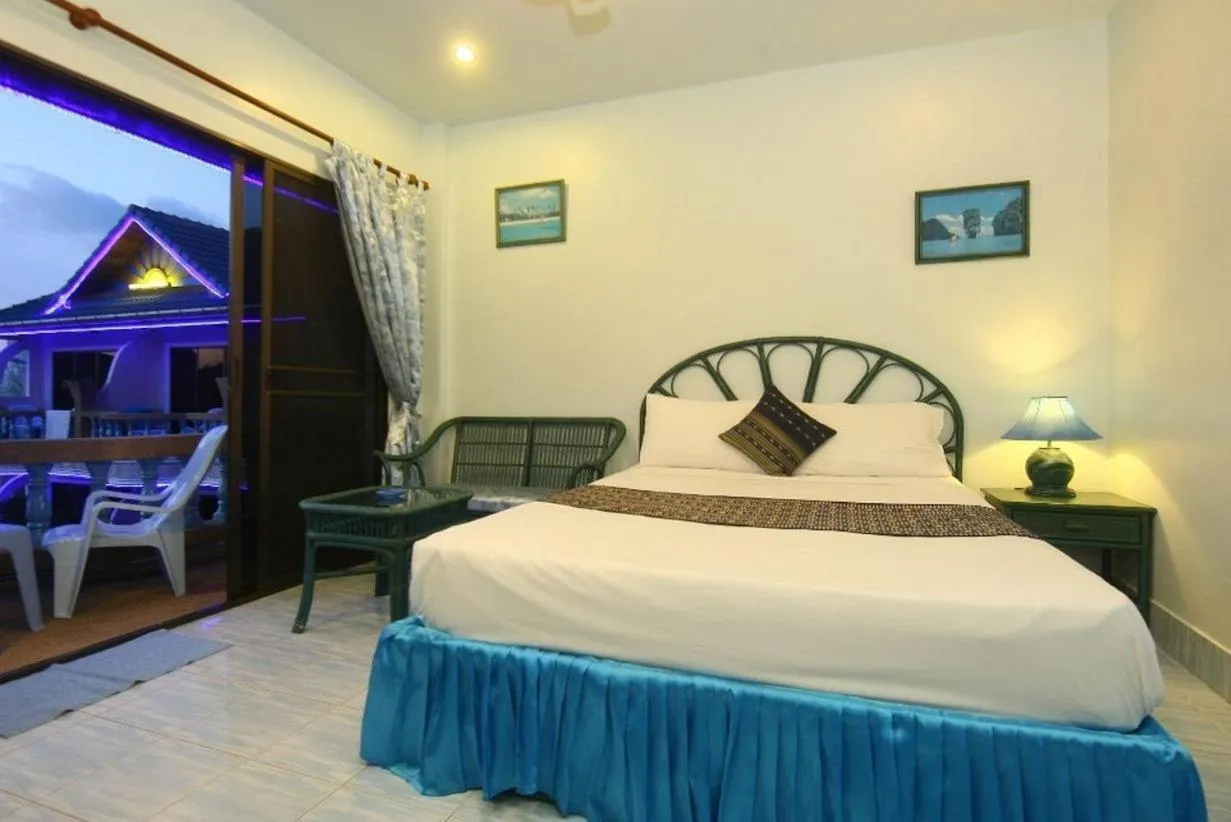 Bed in Patong Sunbeach Mansion