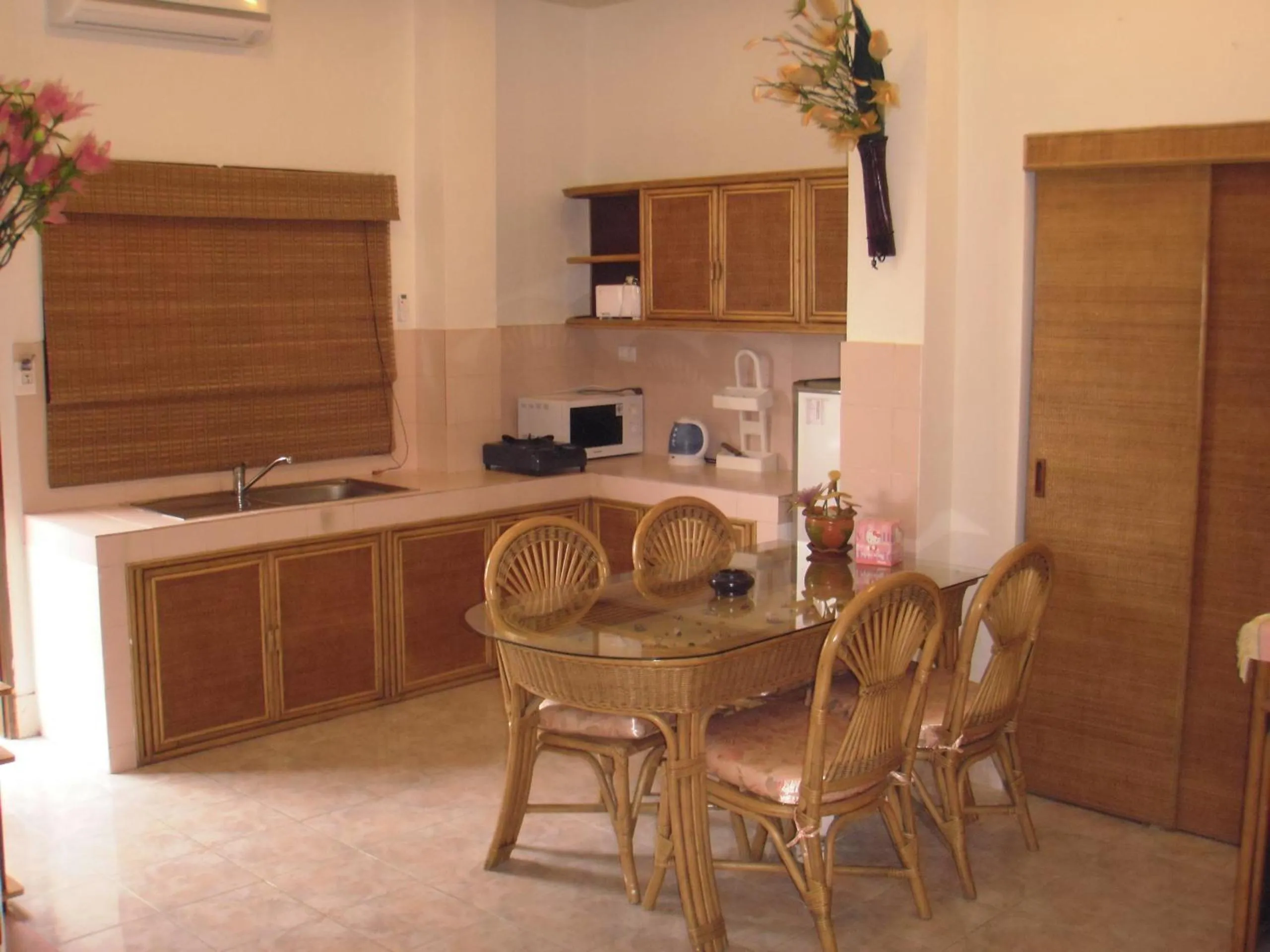 Patong Sunbeach Mansion