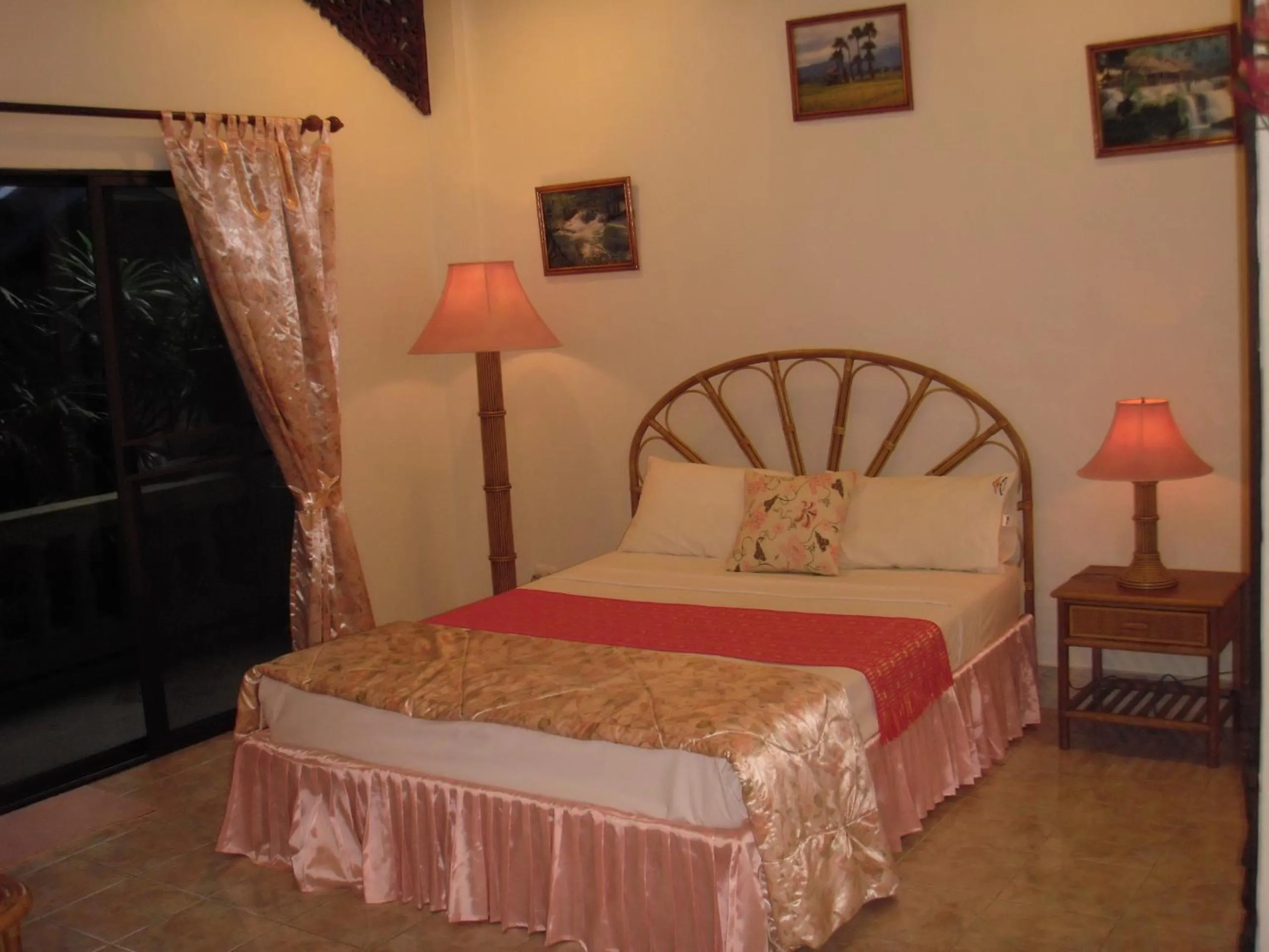 Bed in Patong Sunbeach Mansion