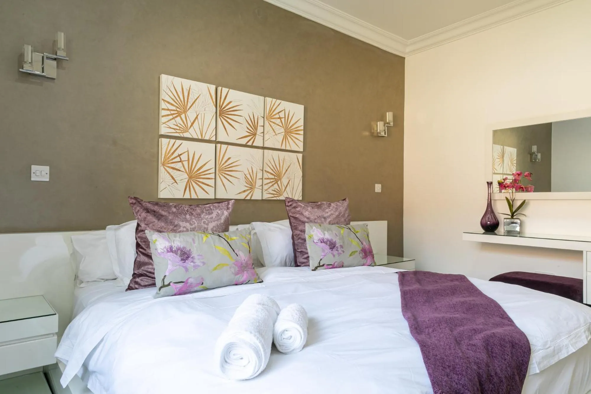 Bedroom in Fallsway Villas