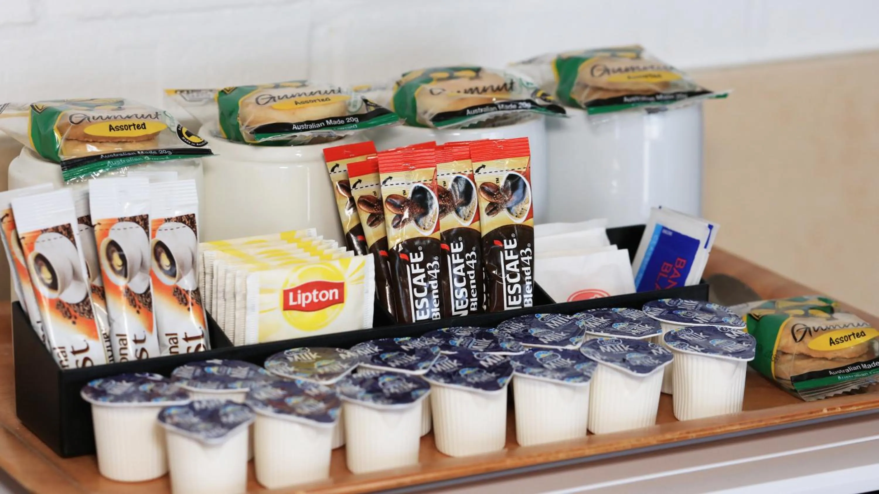 Coffee/tea facilities in City Reach Motel