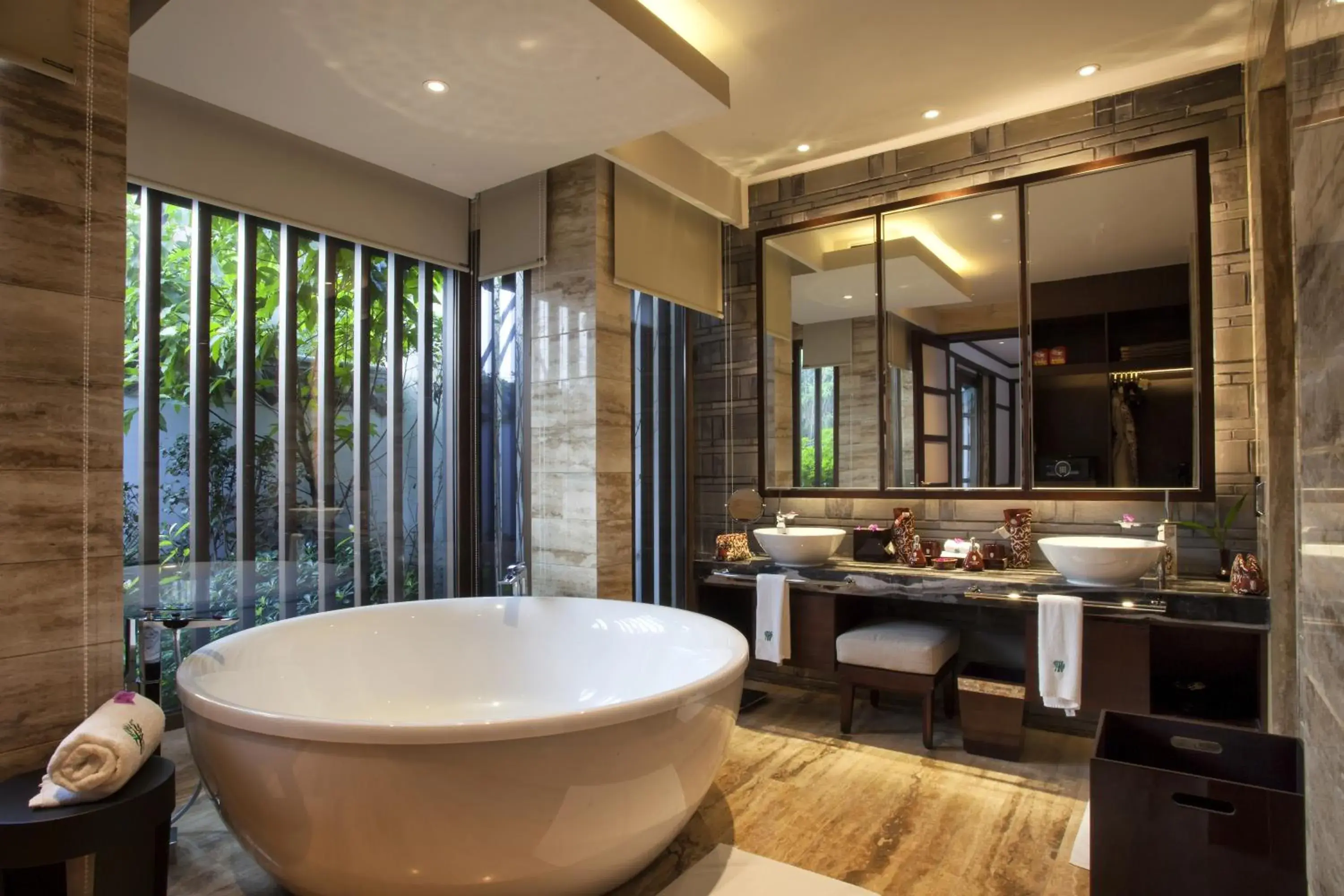 Double Pool King Villa in Banyan Tree Chongqing Beibei Double Pool King Villa in Banyan Tree Chongqing Beibei